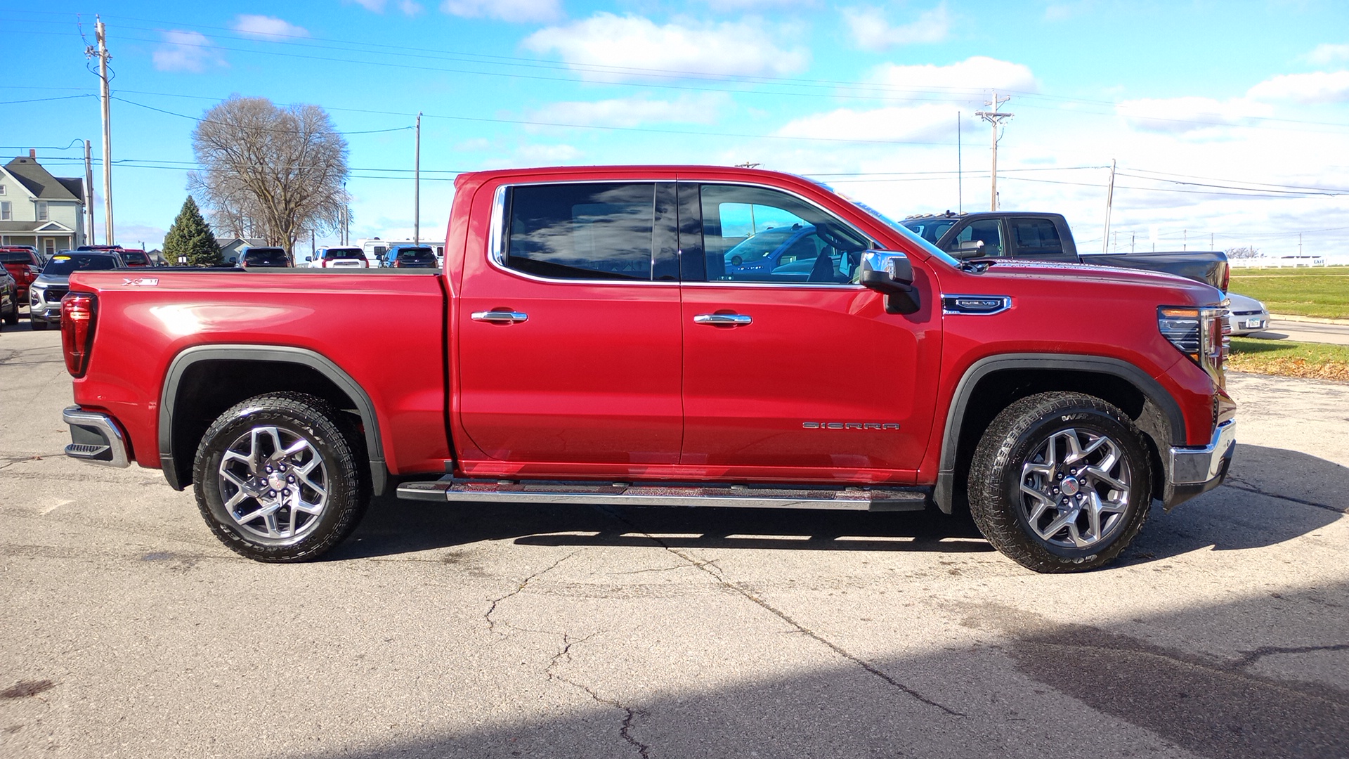 2025 GMC Sierra 1500 SLT 2