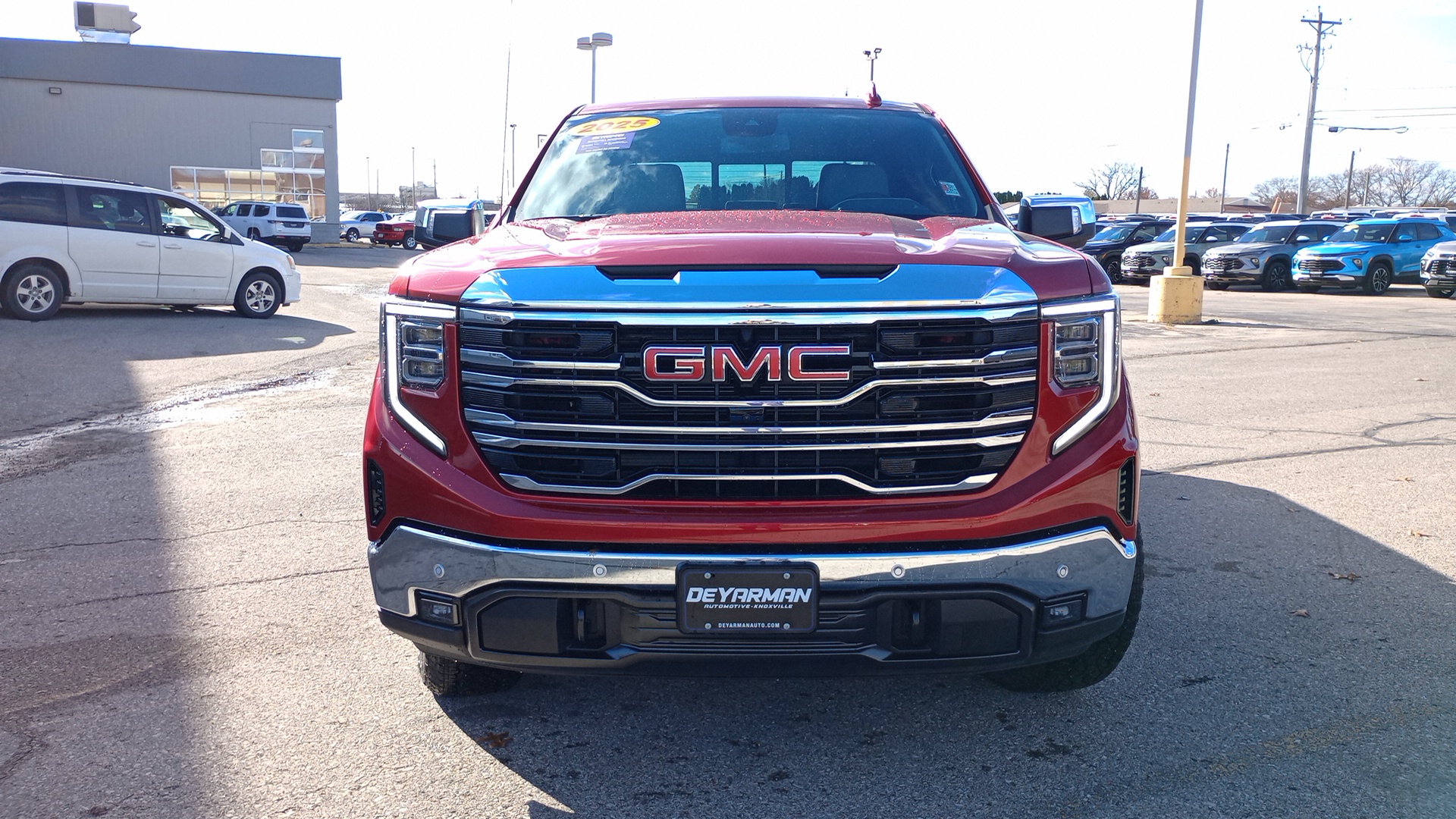 2025 GMC Sierra 1500 SLT 8