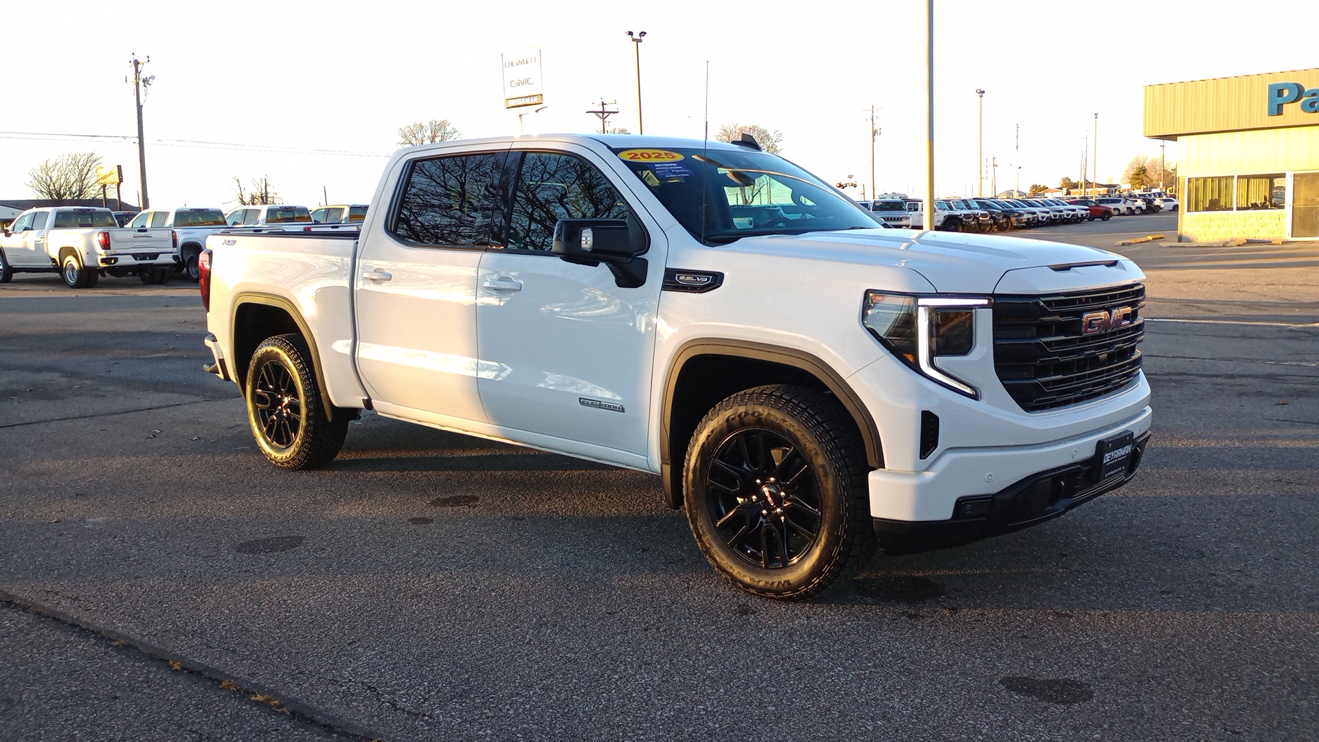 2025 GMC Sierra 1500 Elevation 1