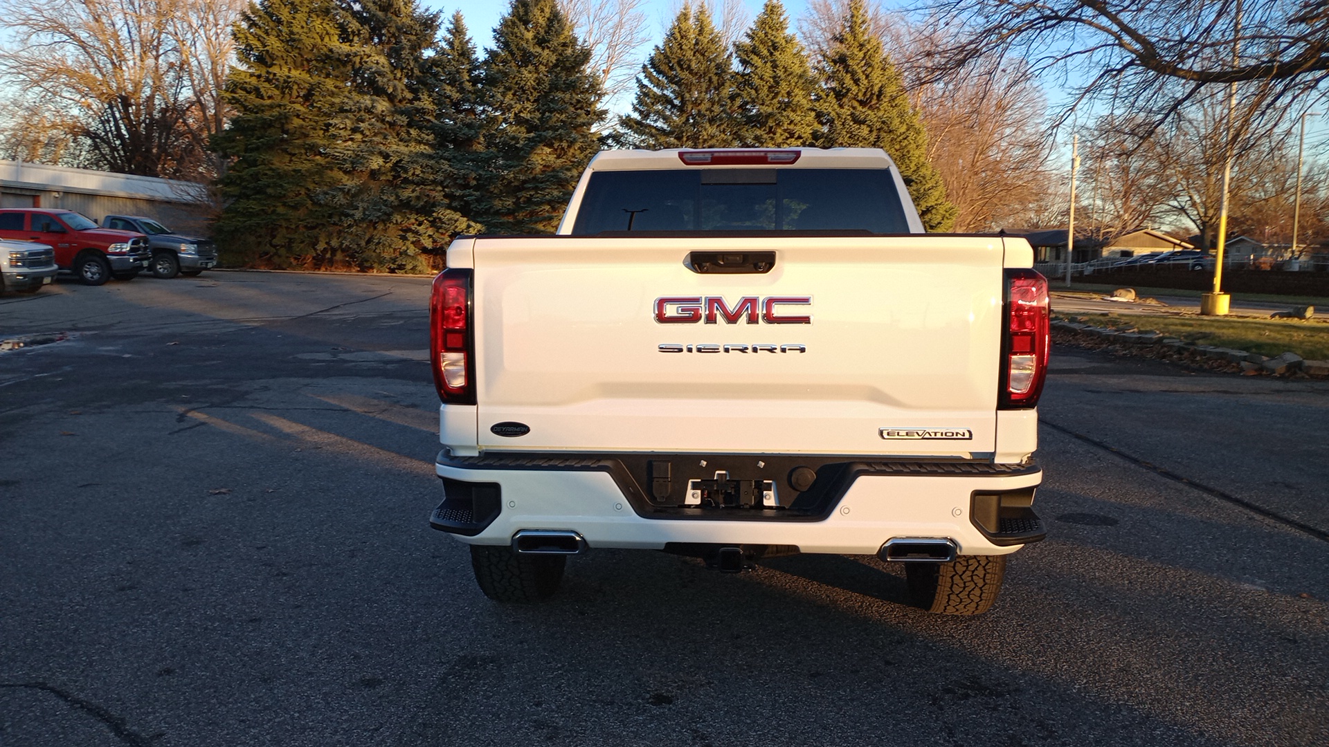 2025 GMC Sierra 1500 Elevation 4