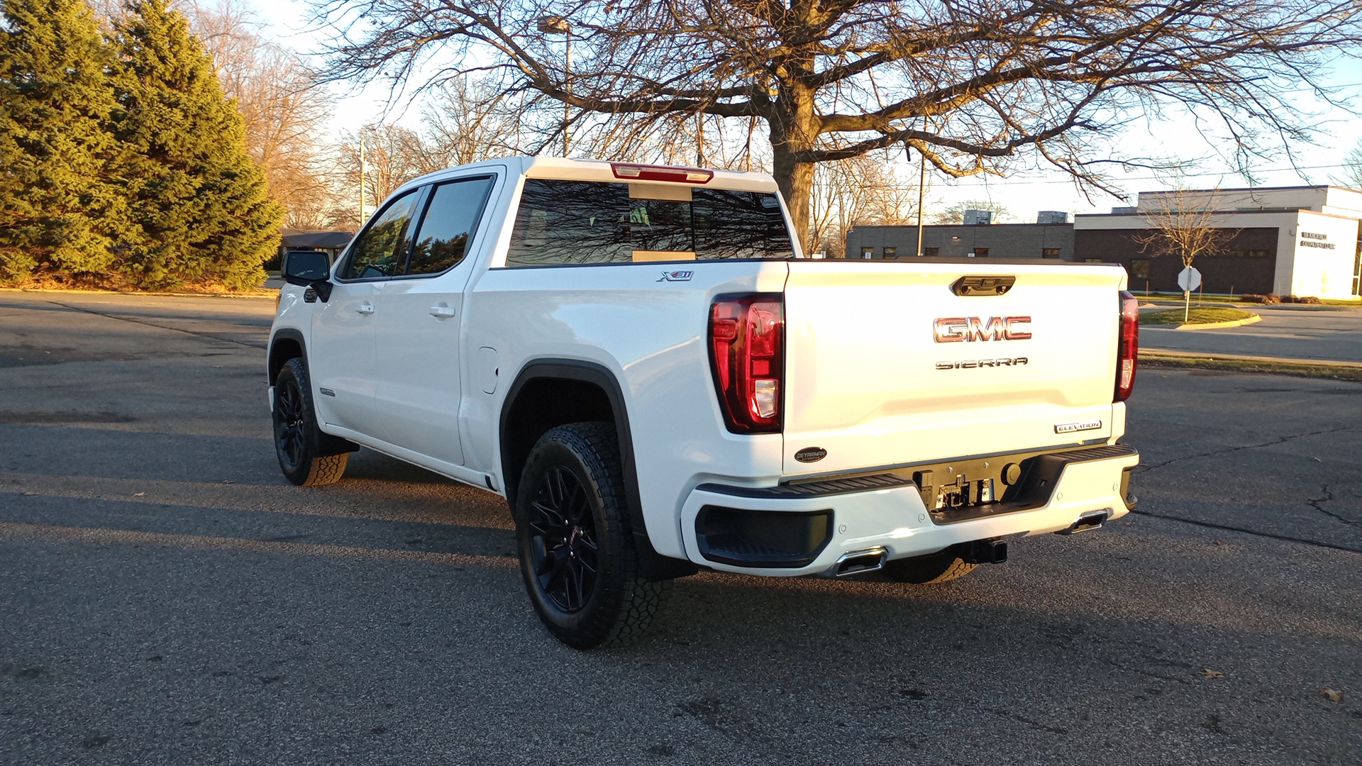 2025 GMC Sierra 1500 Elevation 5