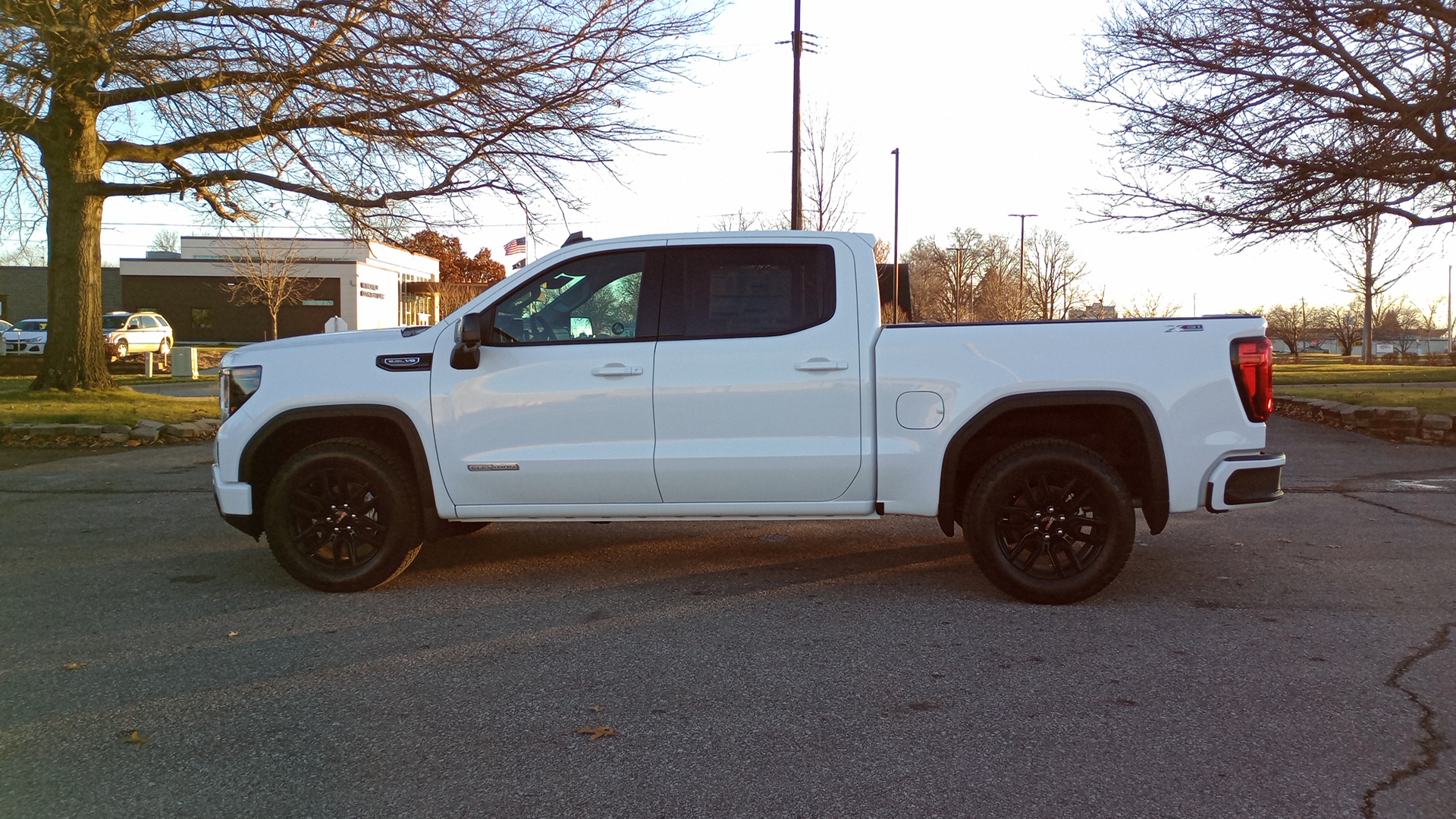 2025 GMC Sierra 1500 Elevation 6