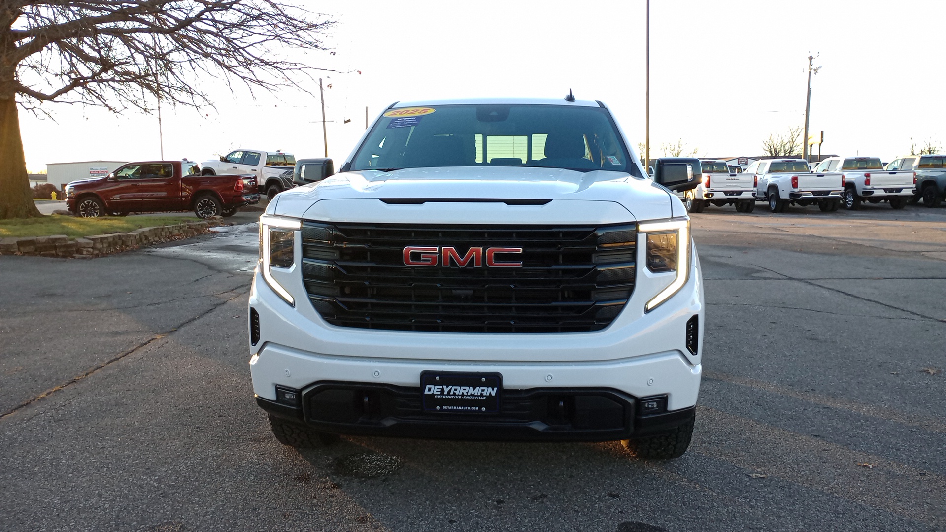 2025 GMC Sierra 1500 Elevation 8