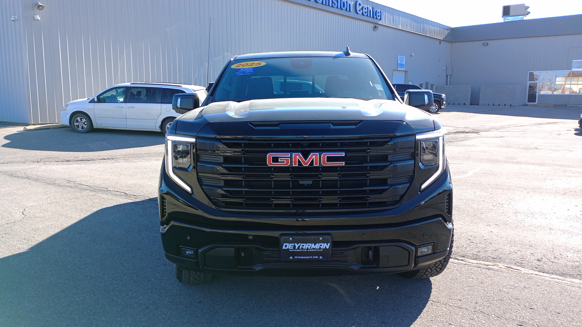 2025 GMC Sierra 1500 Elevation 8