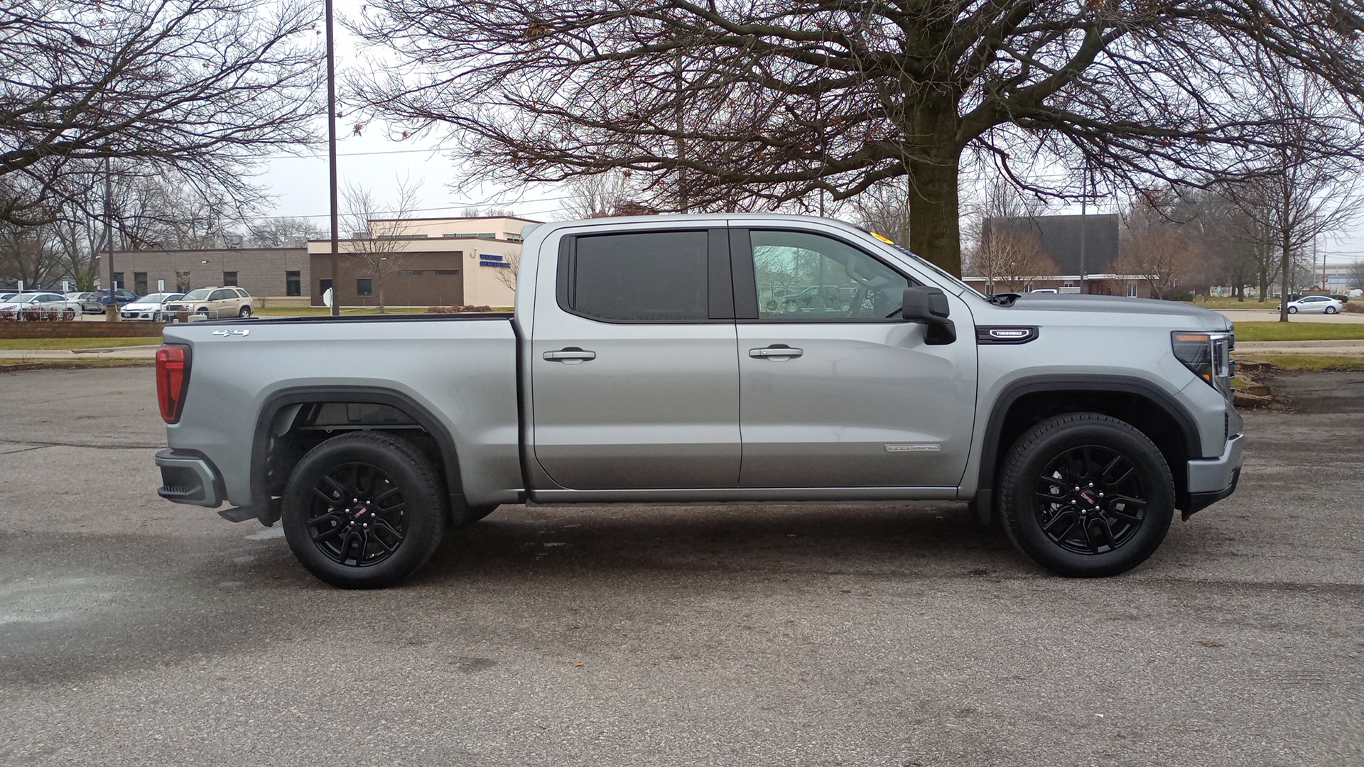 2025 GMC Sierra 1500 Elevation 2