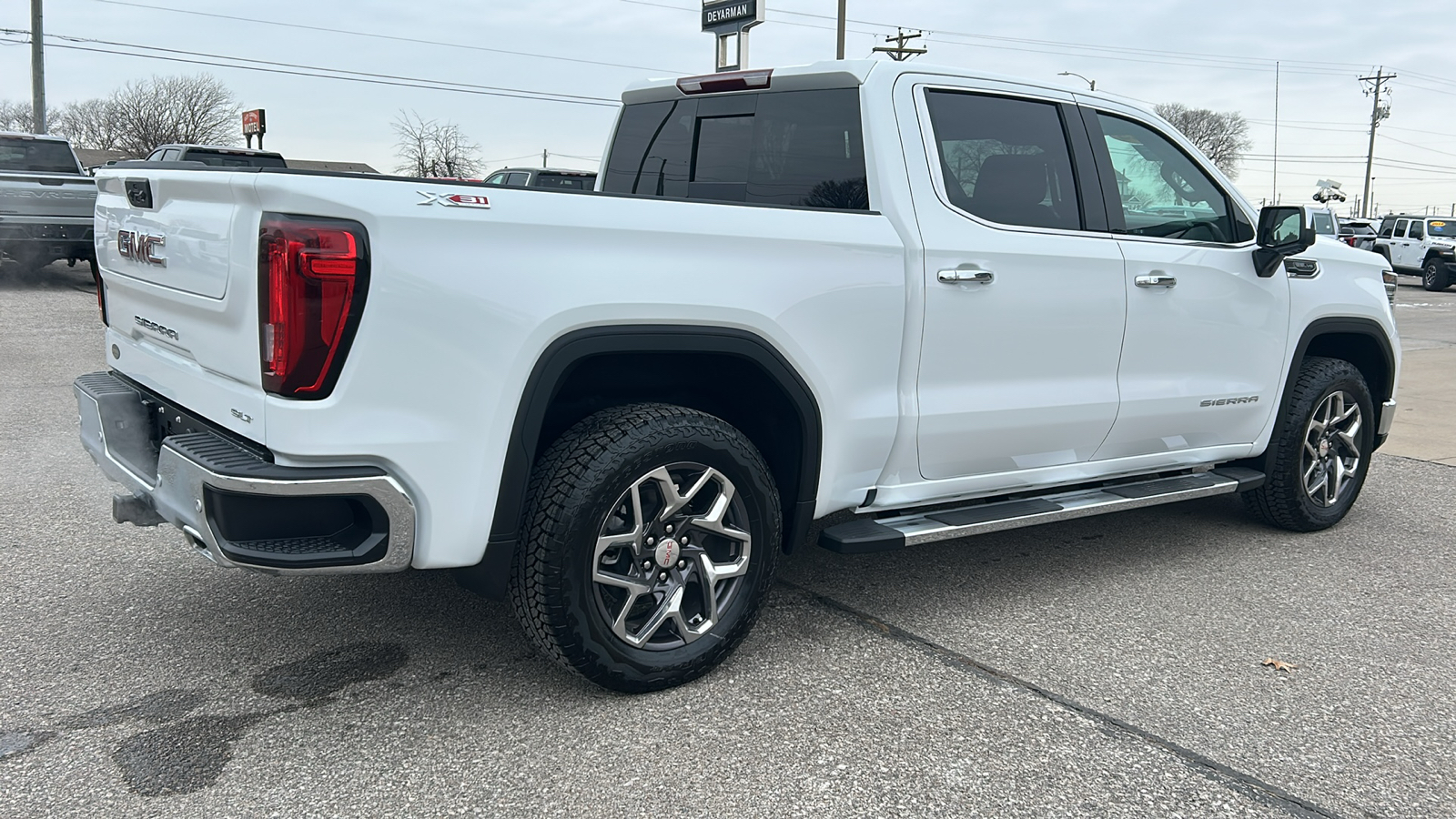 2025 GMC Sierra 1500 SLT 3