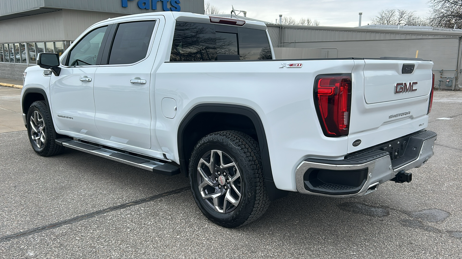 2025 GMC Sierra 1500 SLT 5