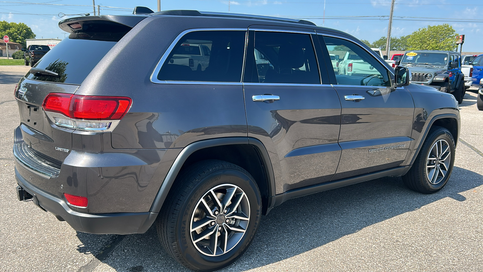 2021 Jeep Grand Cherokee Limited 3