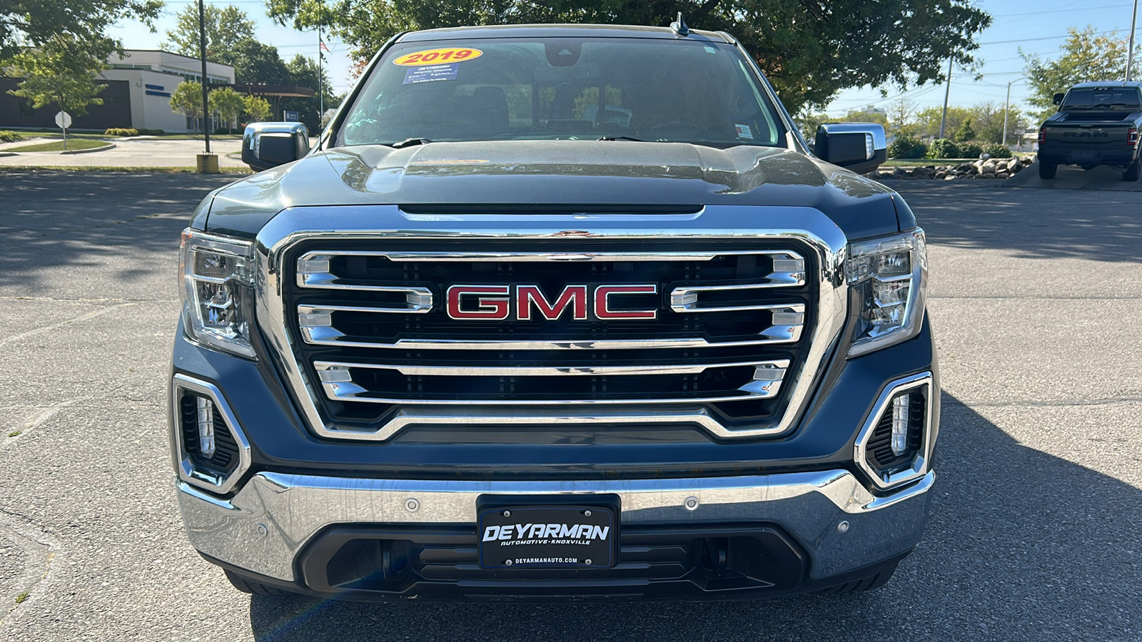 2019 GMC Sierra 1500 SLT 8