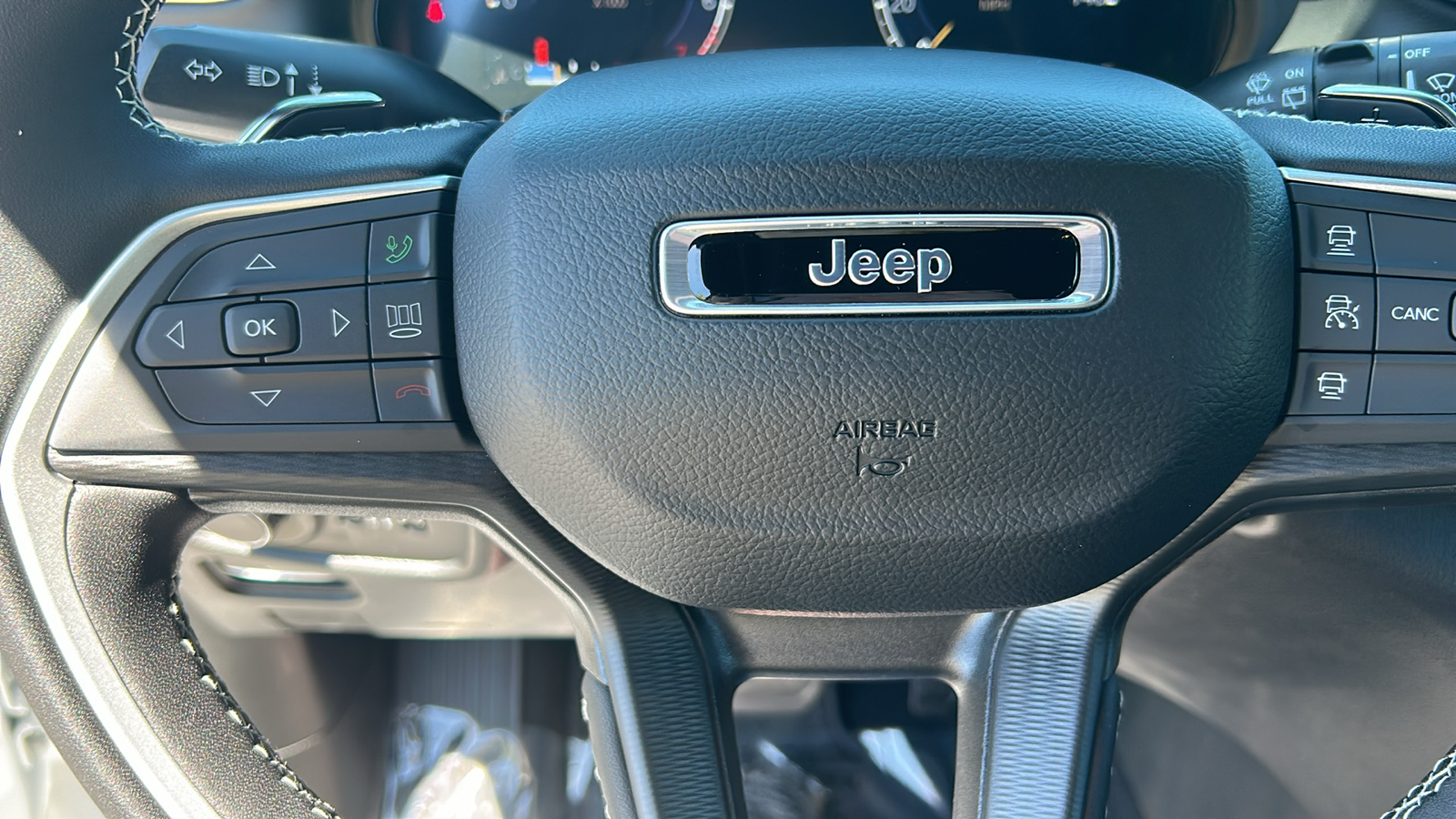 2024 Jeep Grand Cherokee Altitude 22