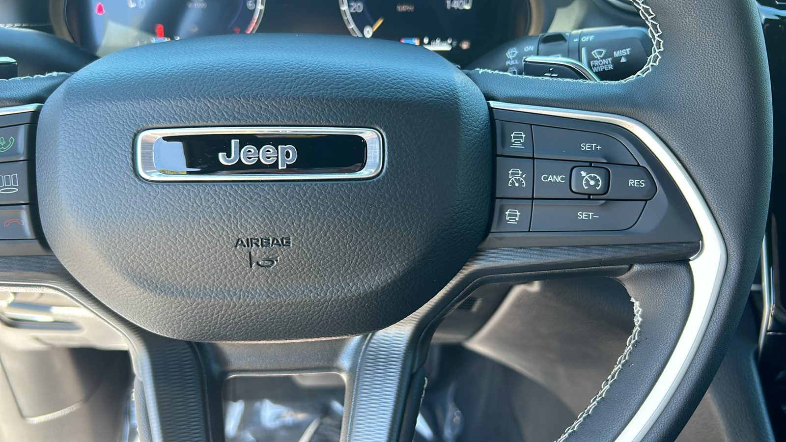2024 Jeep Grand Cherokee Altitude 23