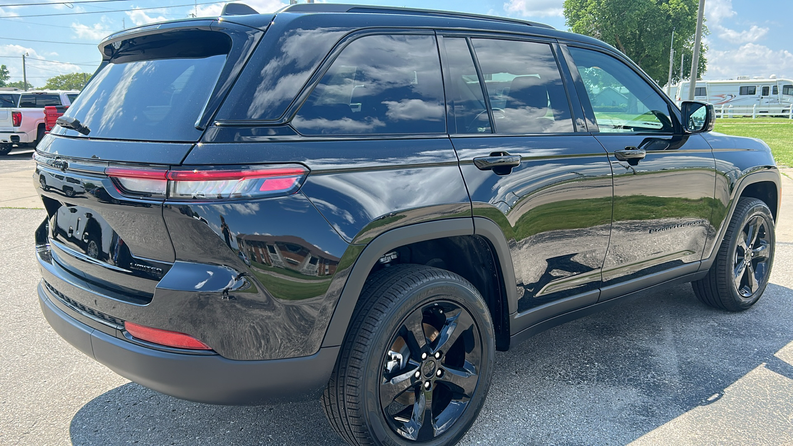 2024 Jeep Grand Cherokee Limited 3