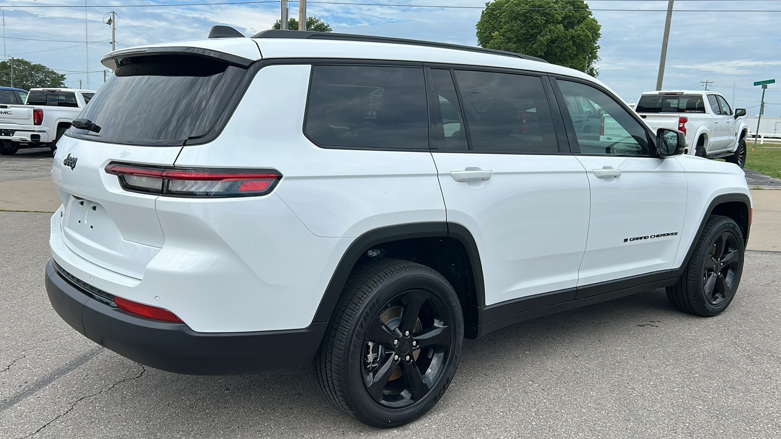 2024 Jeep Grand Cherokee L Altitude X 3