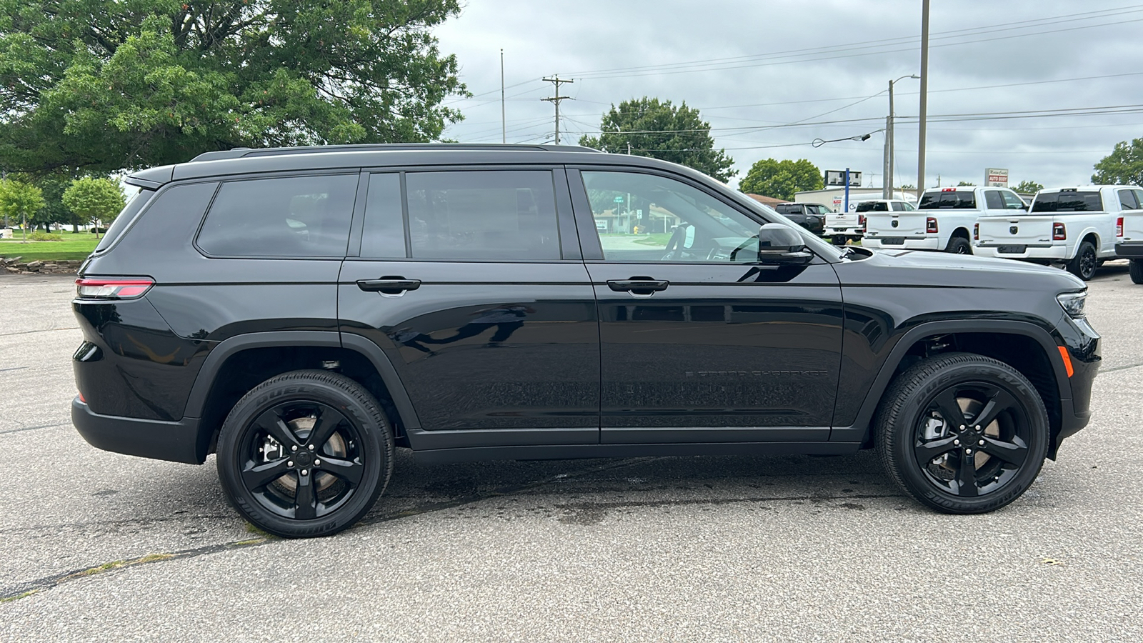 2024 Jeep Grand Cherokee L Altitude X 2