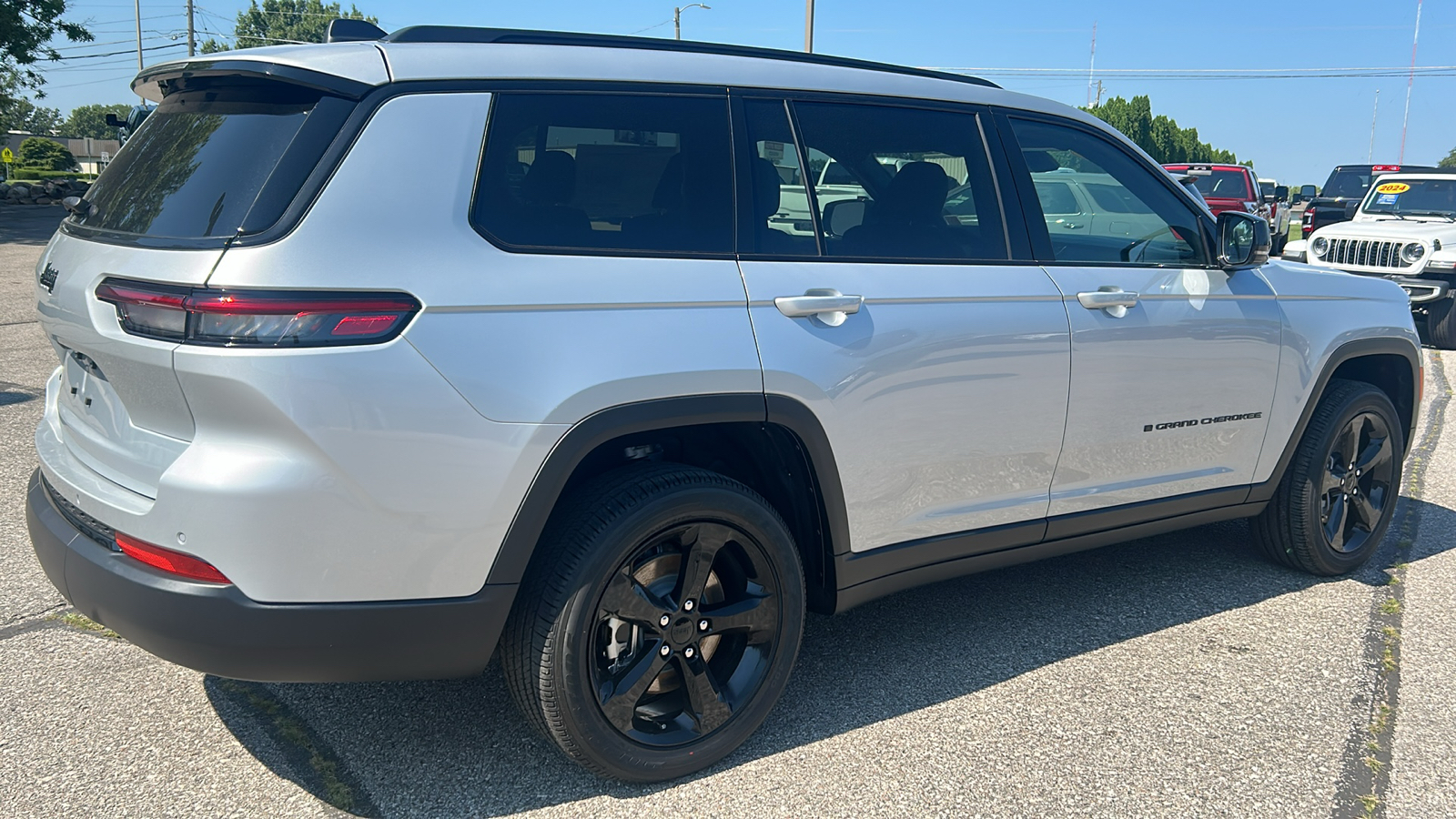 2024 Jeep Grand Cherokee L Altitude X 3