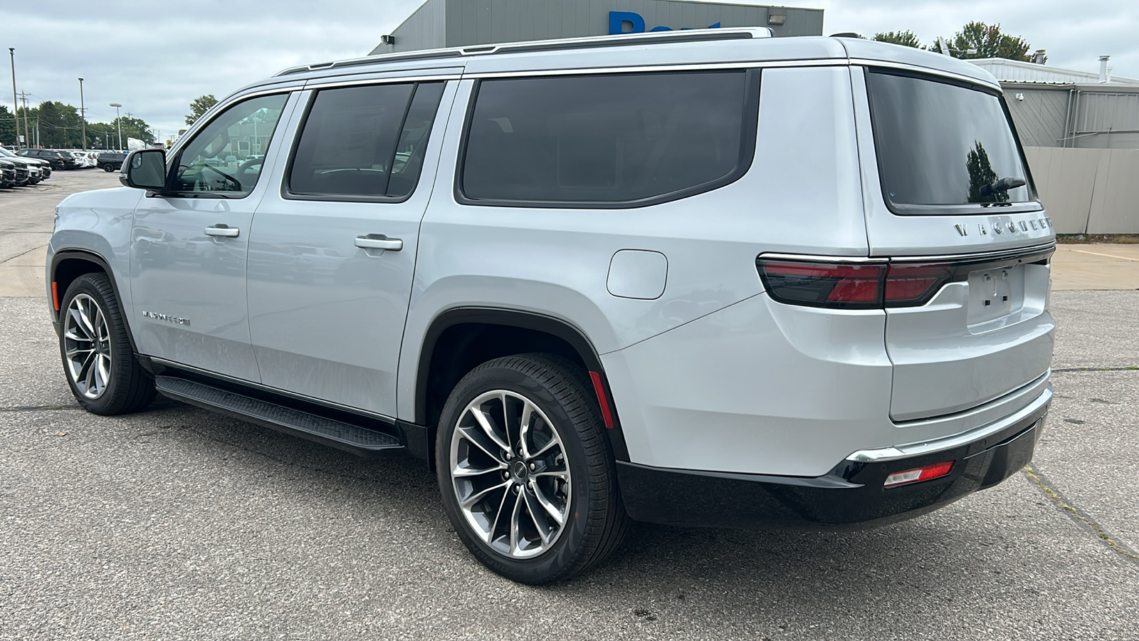 2024 Jeep Wagoneer L Series II 5