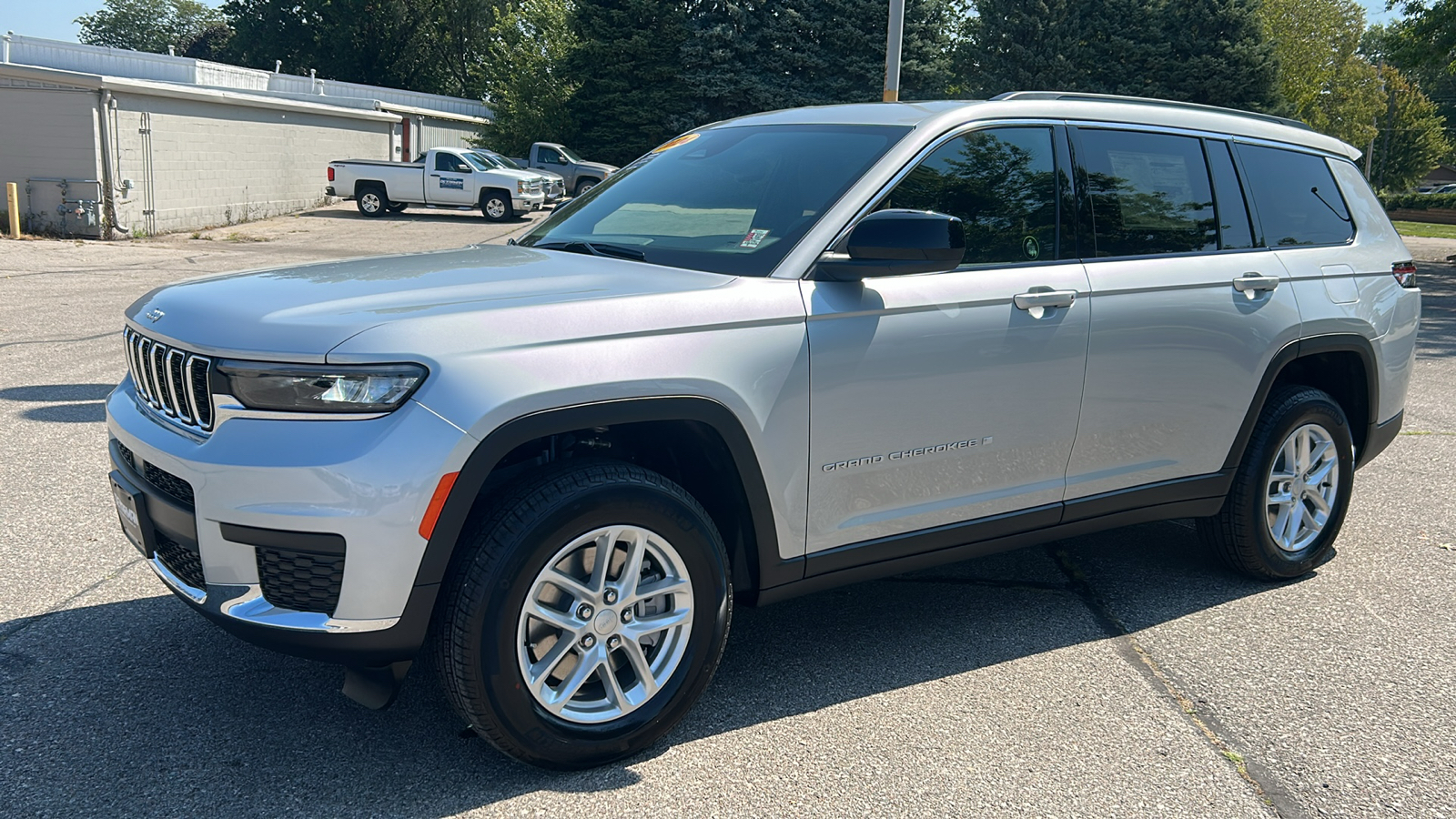 2024 Jeep Grand Cherokee L Laredo 7