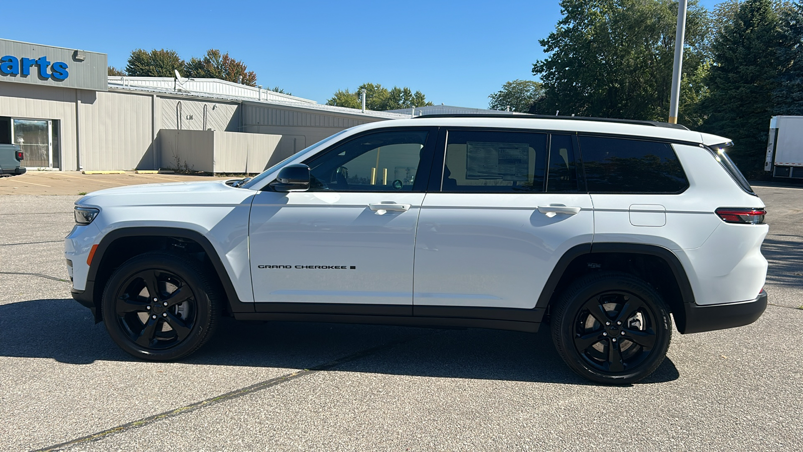 2024 Jeep Grand Cherokee L Altitude X 6