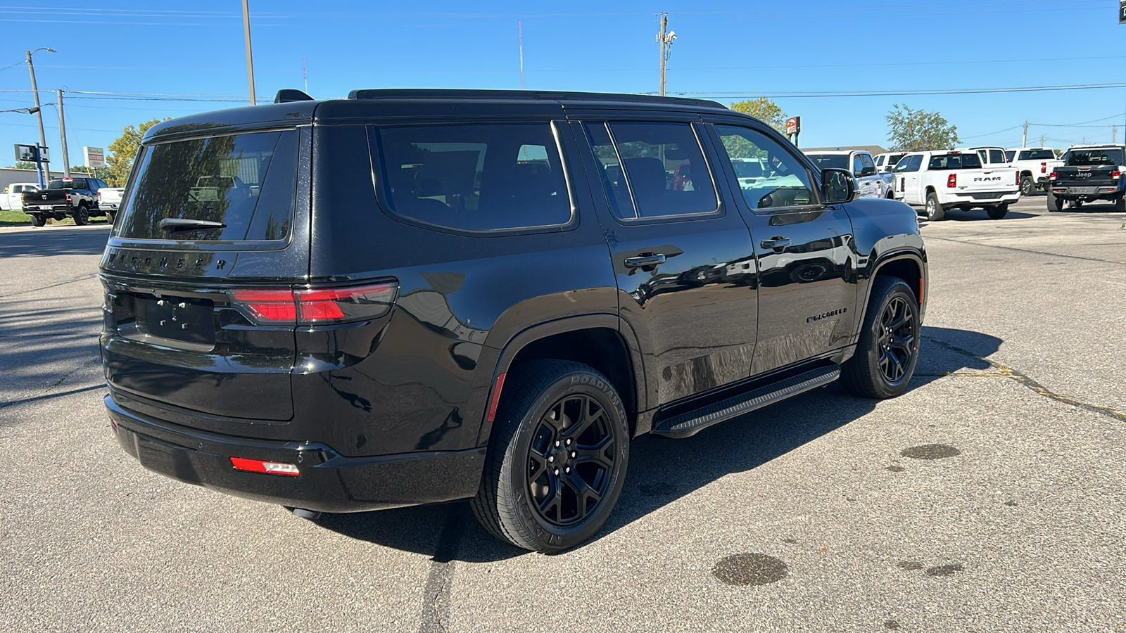 2024 Jeep Wagoneer Series II 3