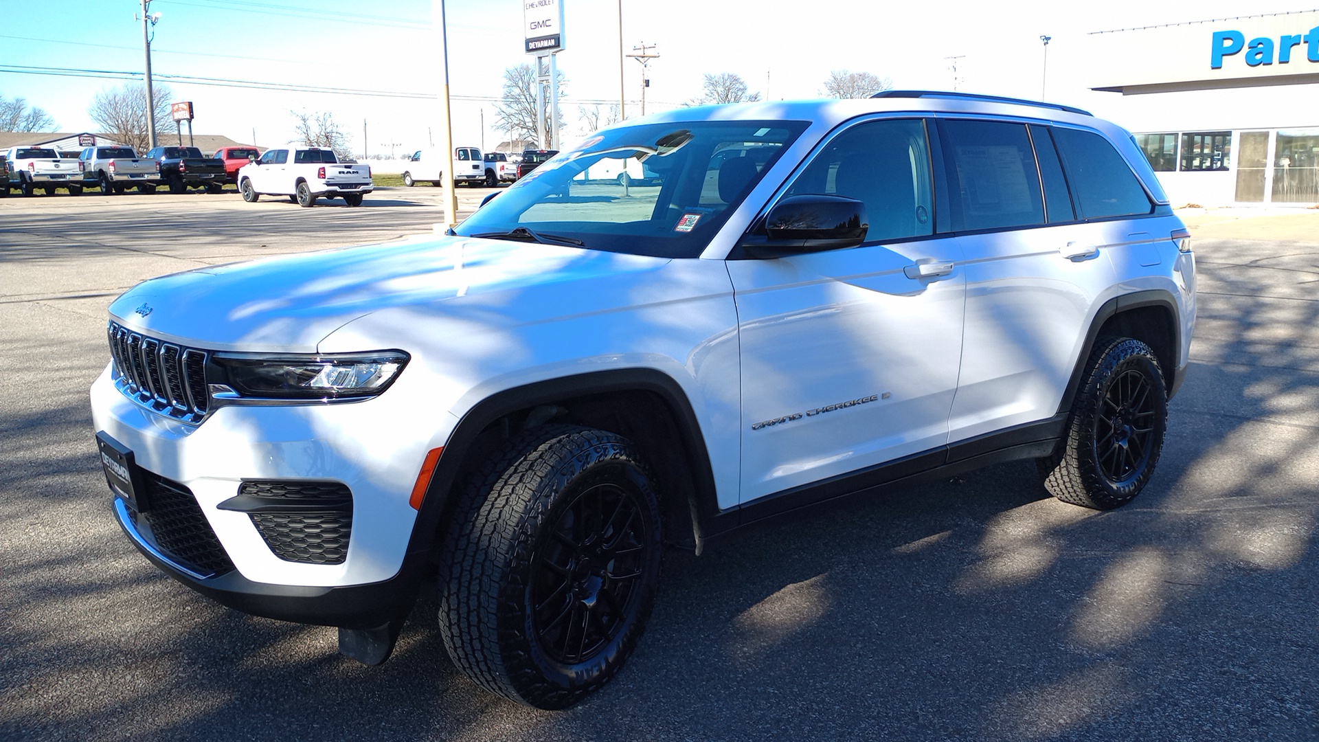 2023 Jeep Grand Cherokee Laredo 7