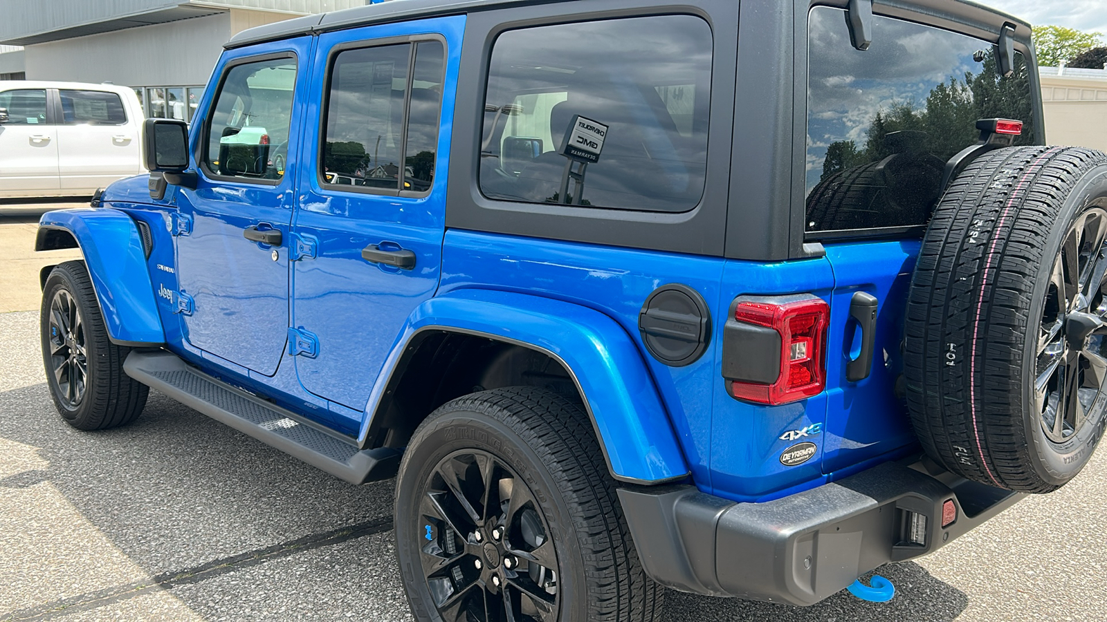 2022 Jeep Wrangler Unlimited Sahara 4xe 6