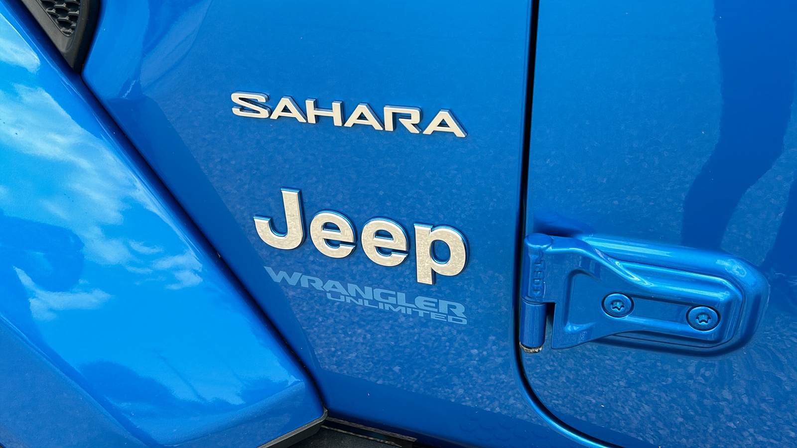 2022 Jeep Wrangler Unlimited Sahara 4xe 12