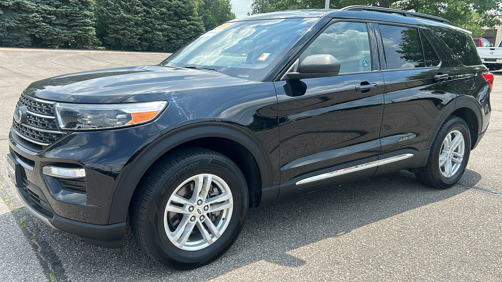 2023 Ford Explorer XLT 7