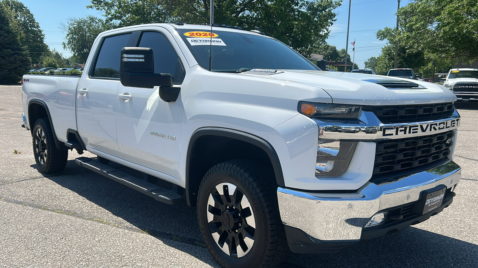 2020 Chevrolet Silverado 3500HD LT 1