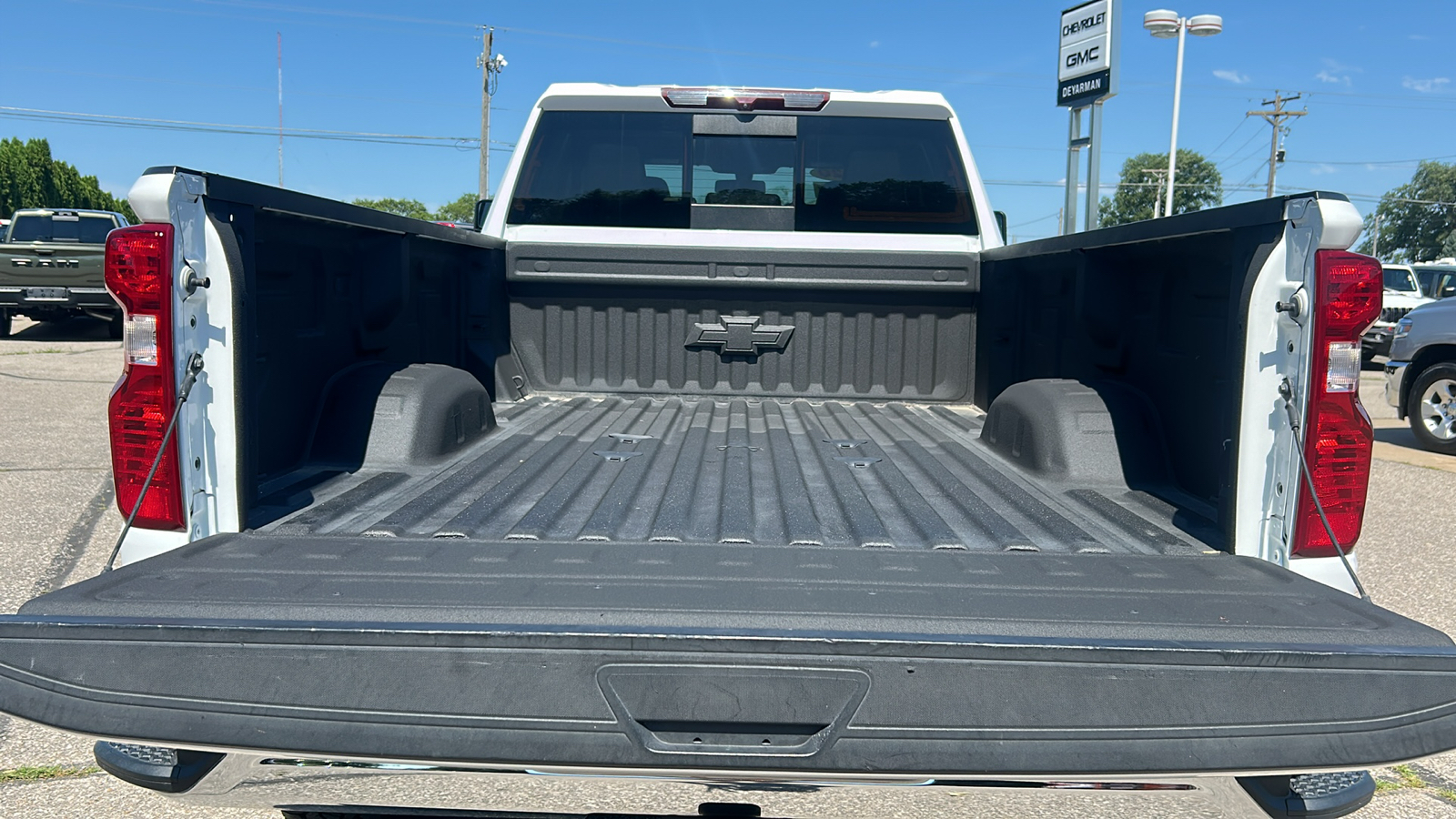 2020 Chevrolet Silverado 3500HD LT 21