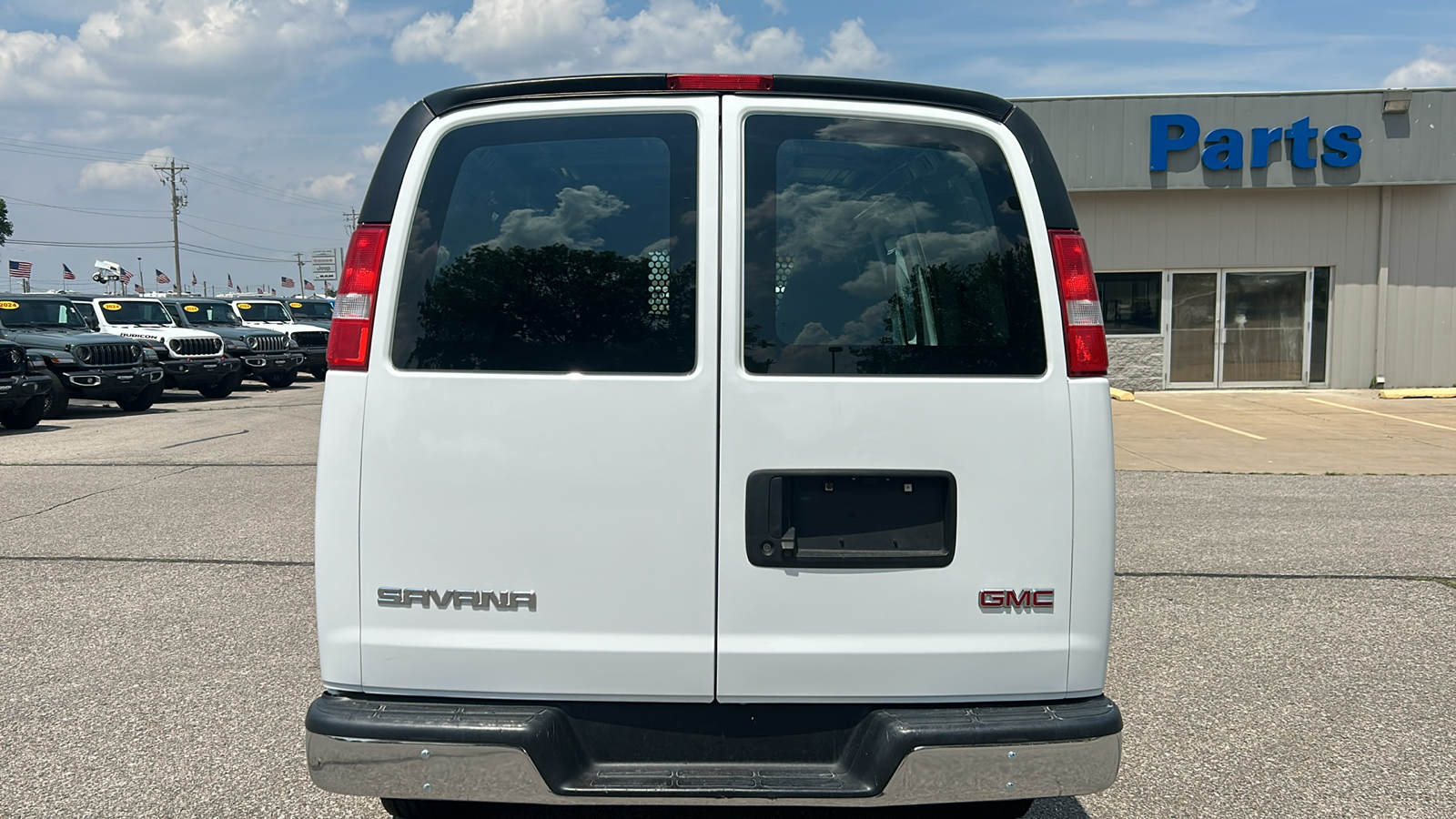 2021 GMC Savana 2500 Work Van 4