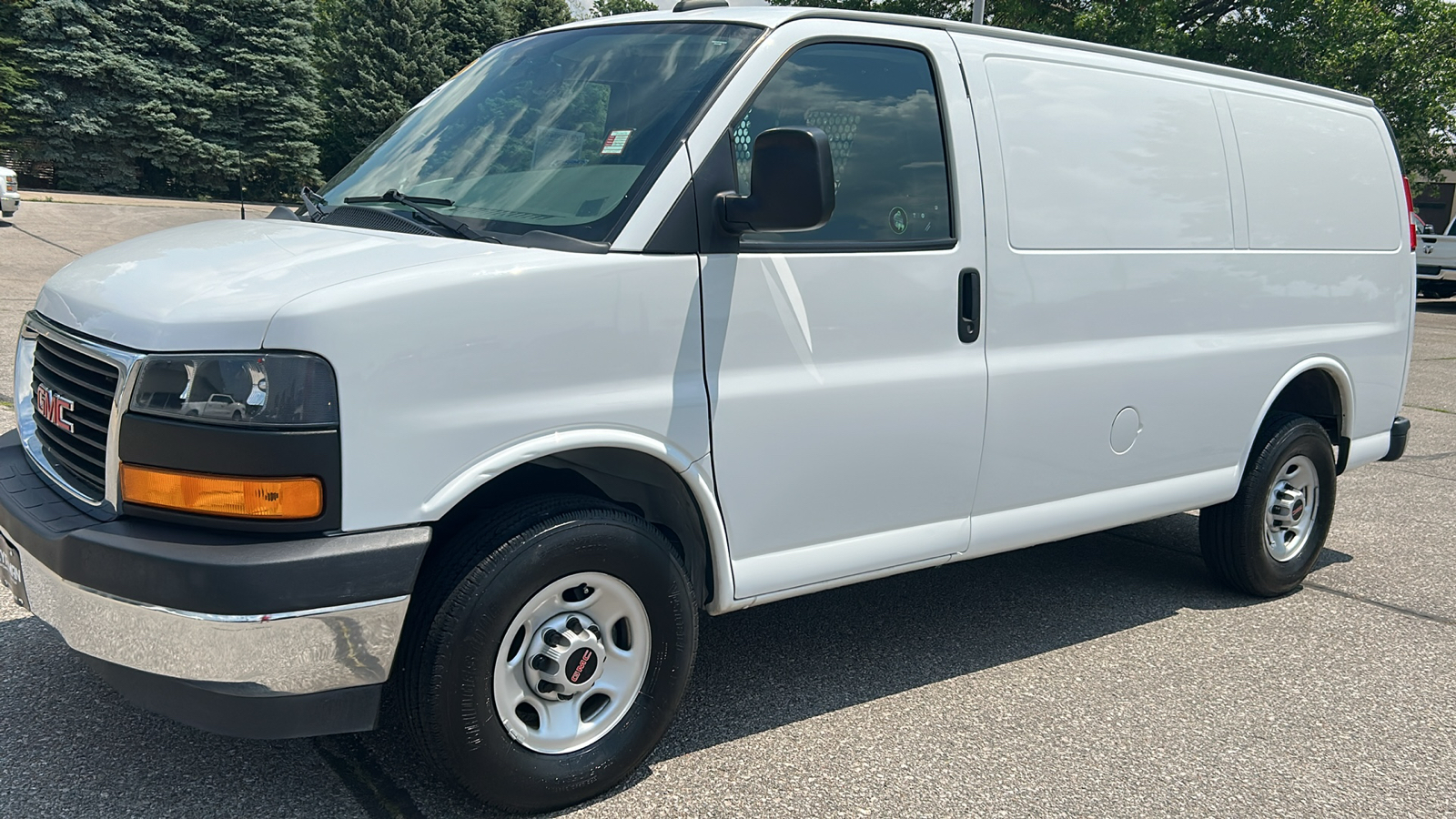 2021 GMC Savana 2500 Work Van 7