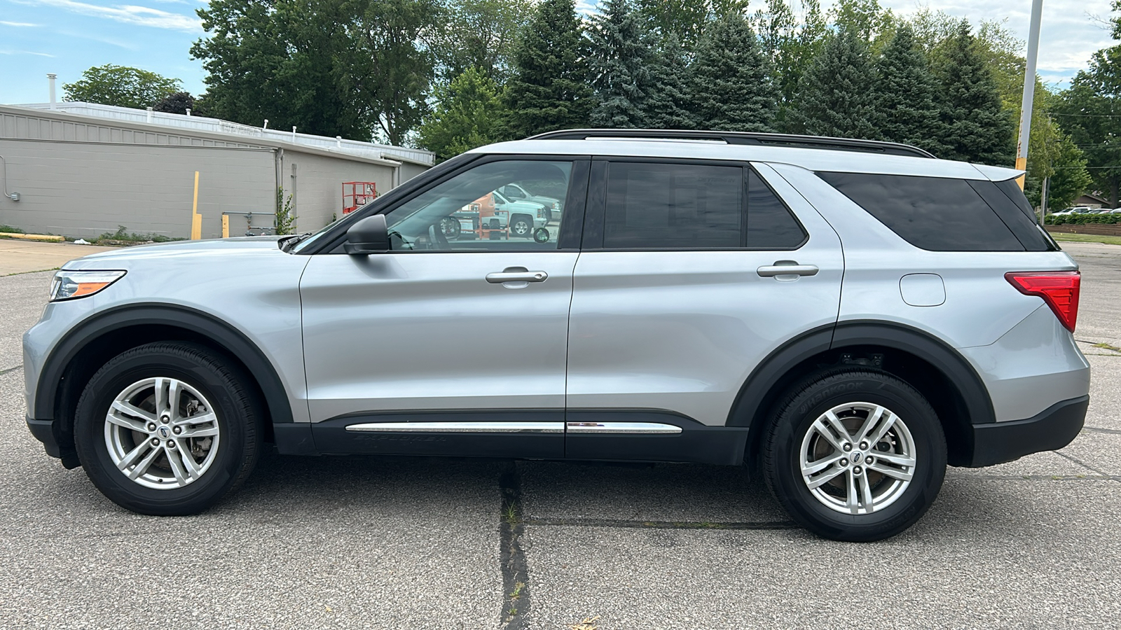 2023 Ford Explorer XLT 6