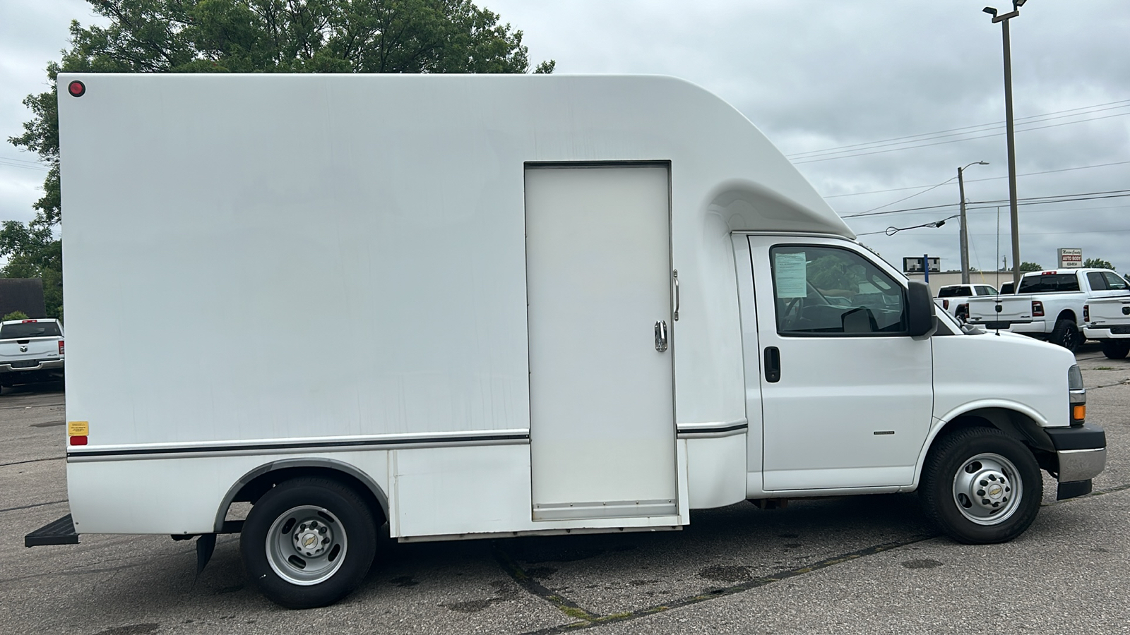 2019 Chevrolet Express 3500 Work Van 2