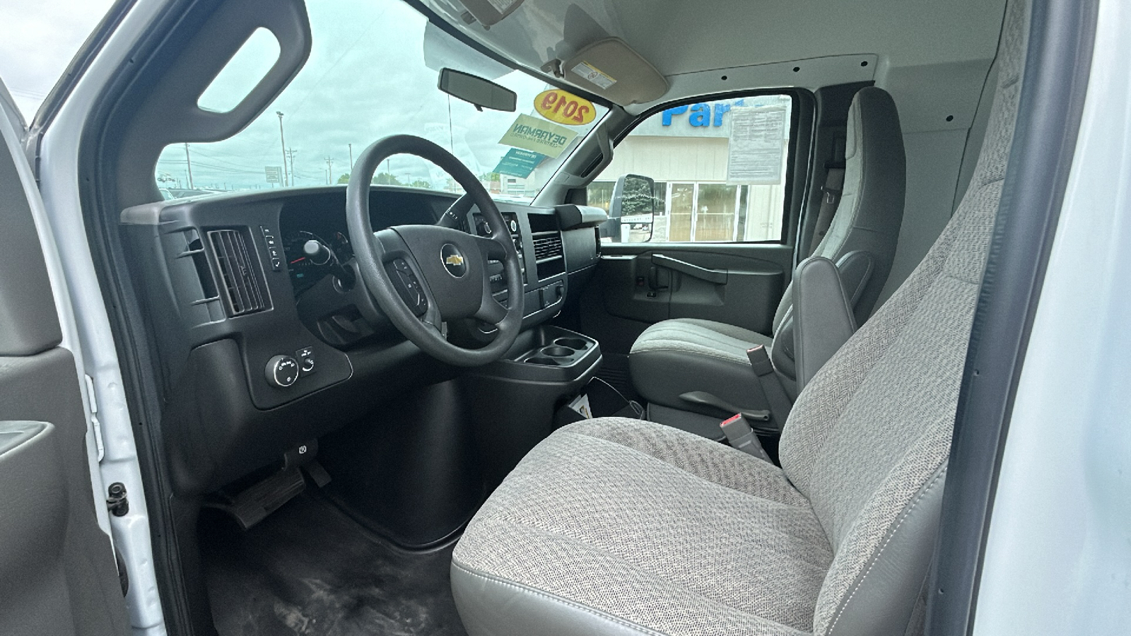 2019 Chevrolet Express 3500 Work Van 10