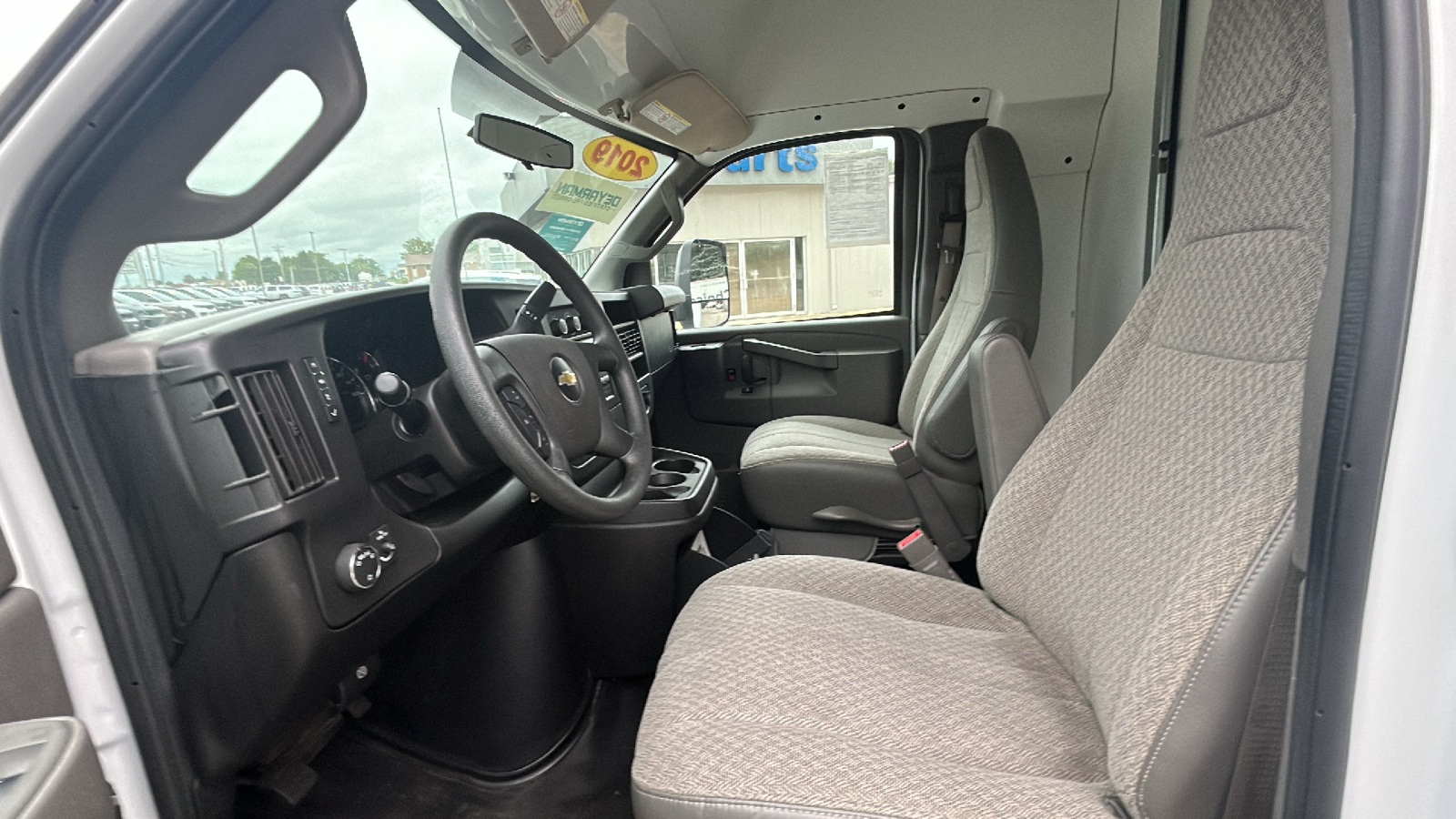 2019 Chevrolet Express 3500 Work Van 11