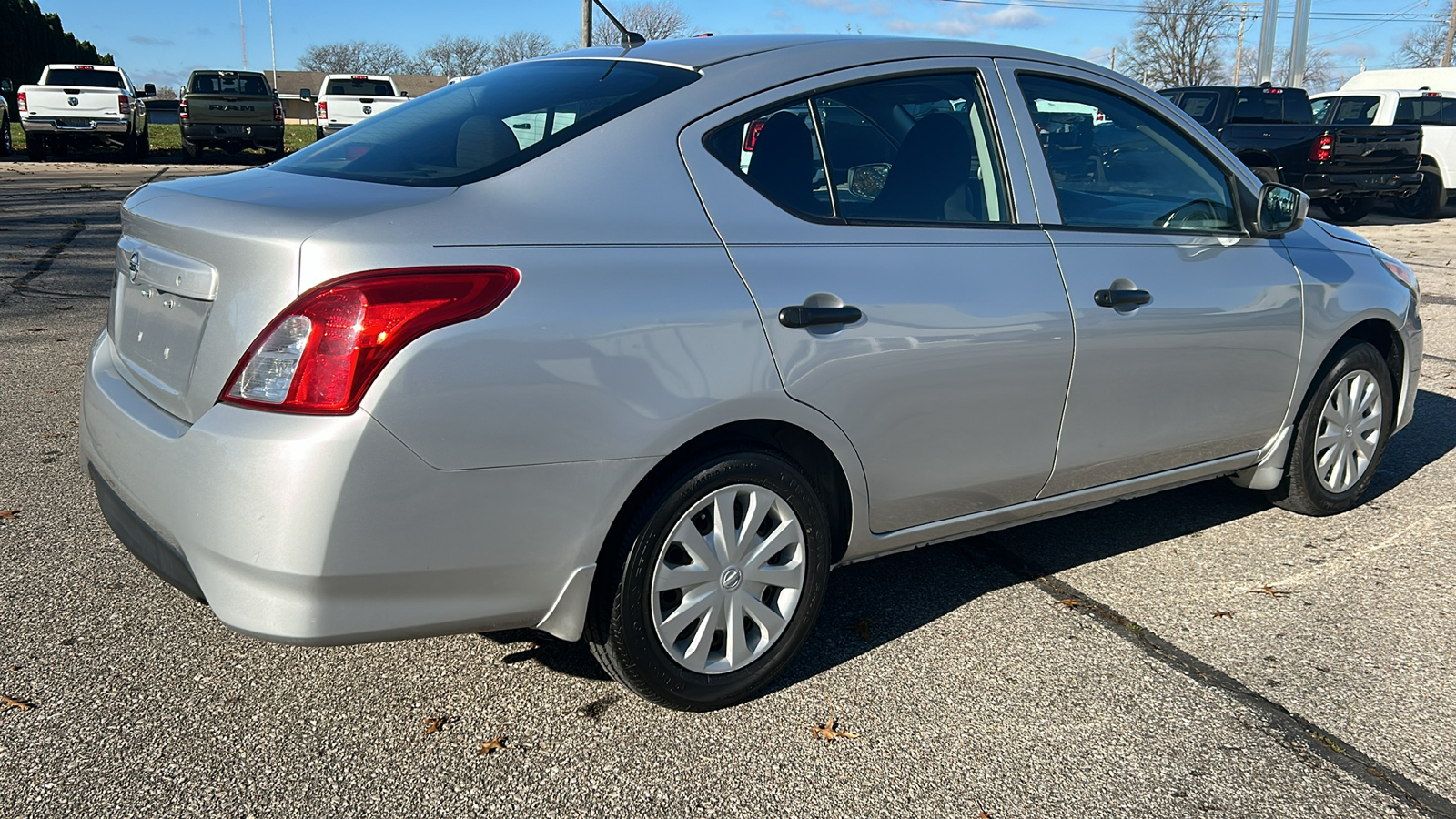 2017 Nissan Versa 1.6 S 3