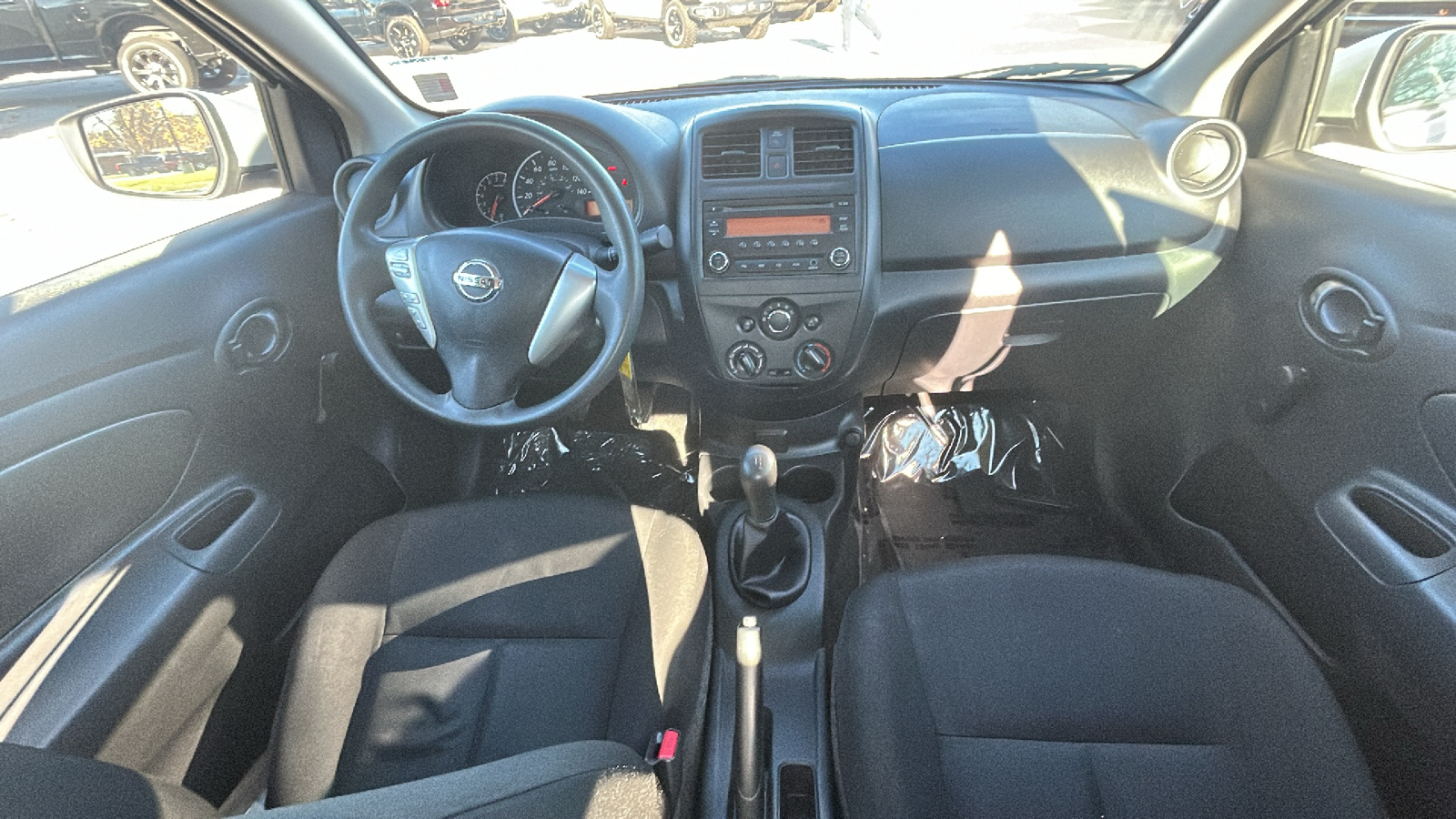 2017 Nissan Versa 1.6 S 23