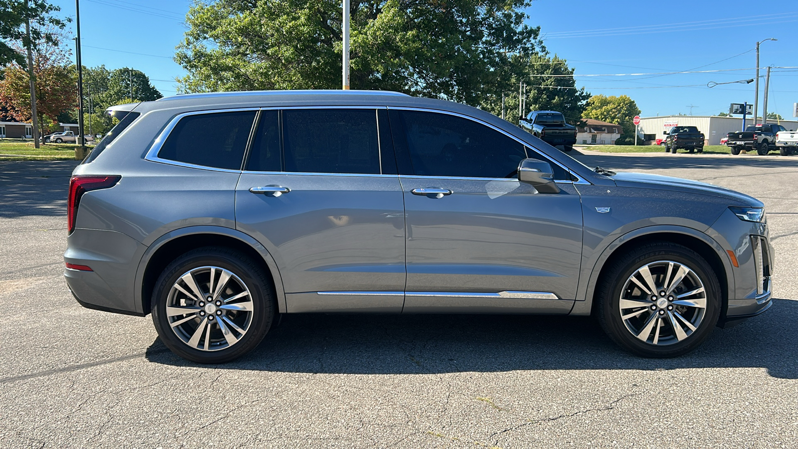 2021 Cadillac XT6 Premium Luxury 2