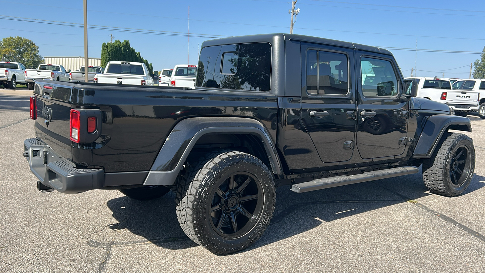 2021 Jeep Gladiator Sport 3