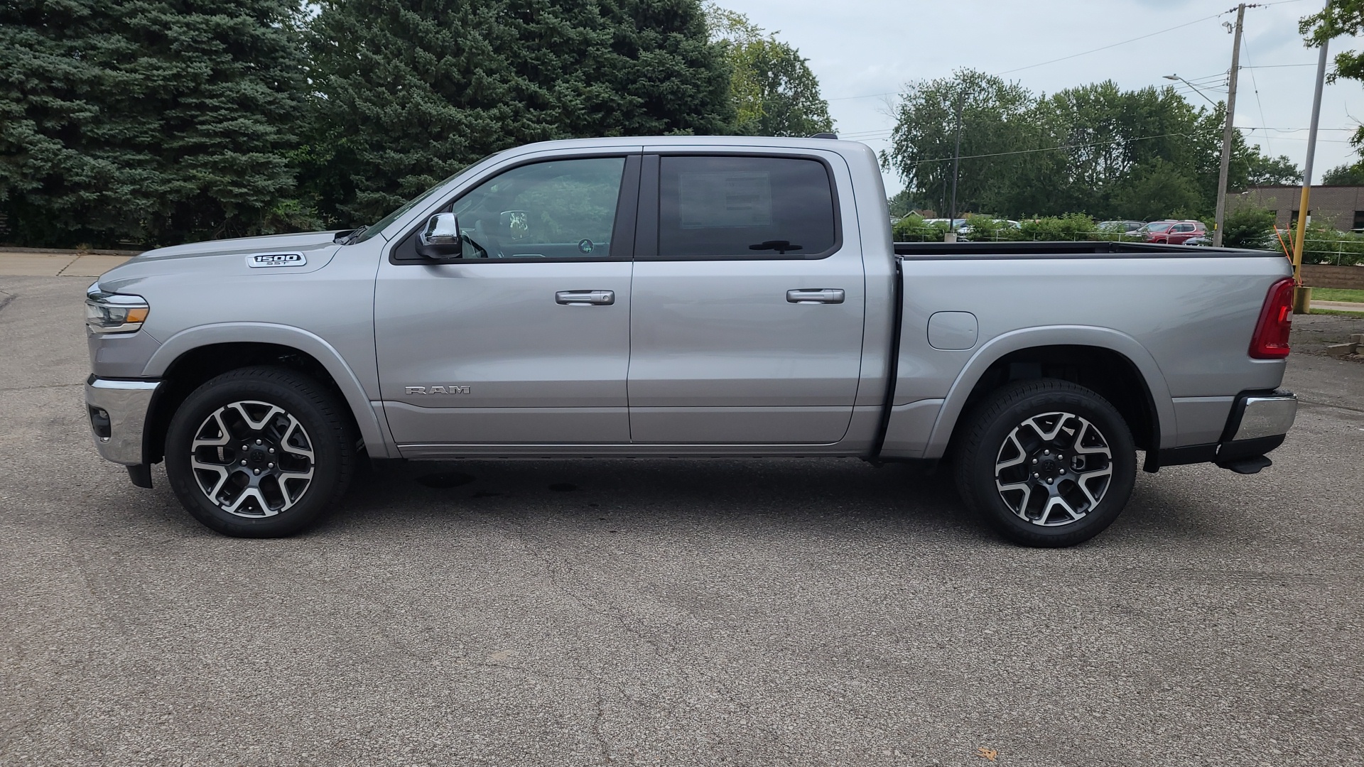 2025 Ram 1500 Laramie 6