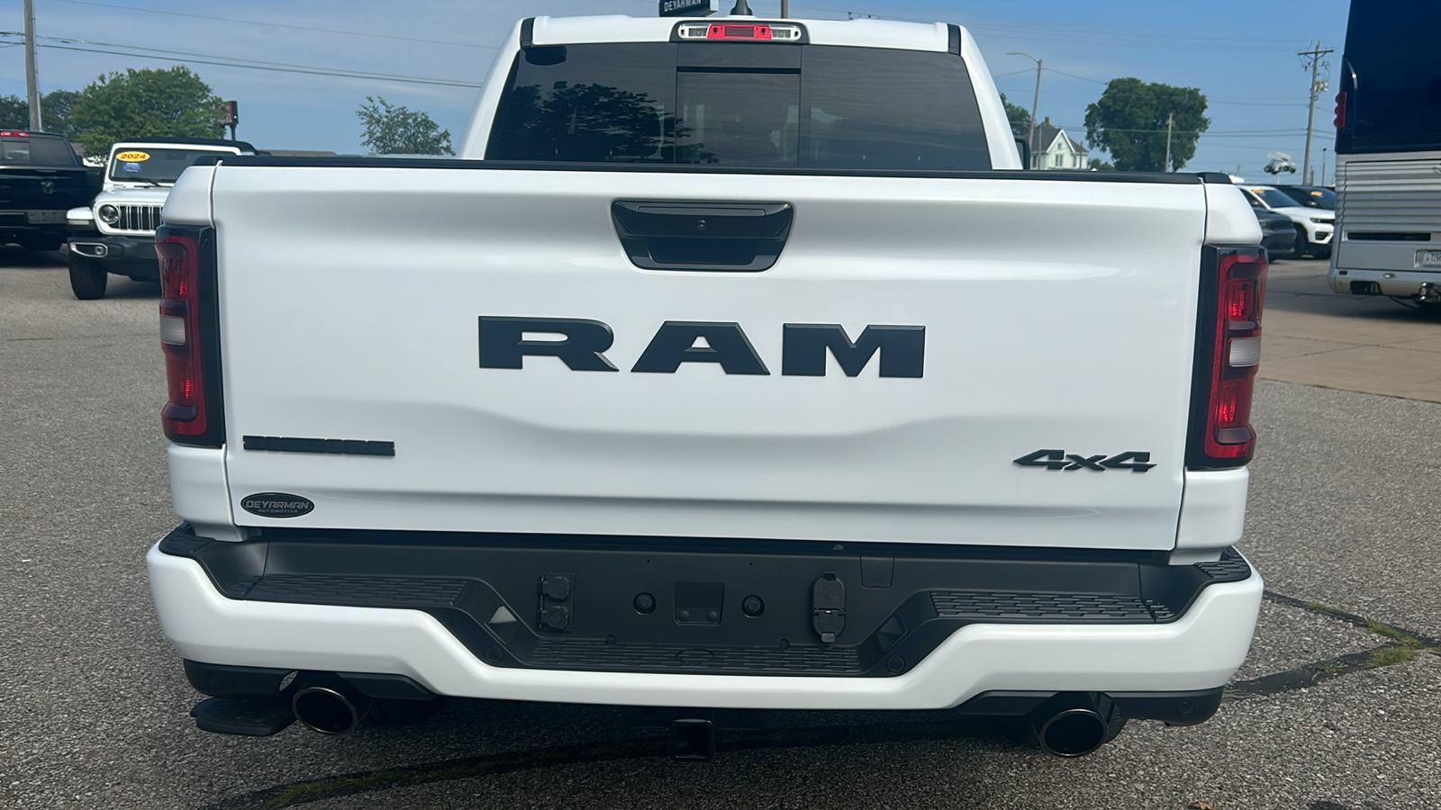 2025 Ram 1500 Big Horn/Lone Star 4