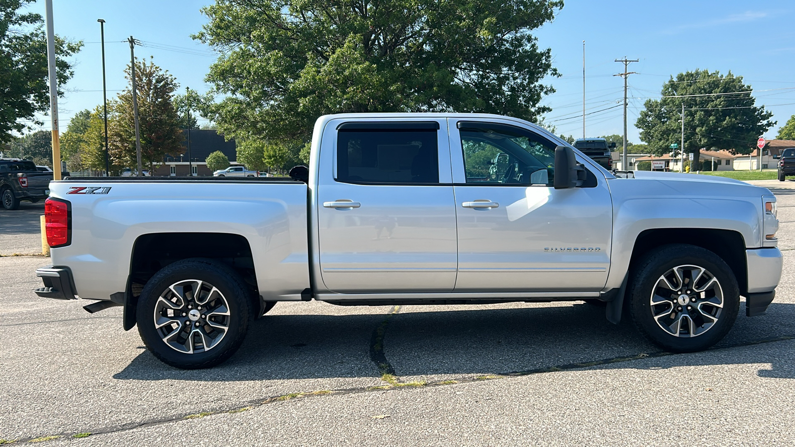 2018 Chevrolet Silverado 1500 LT 2