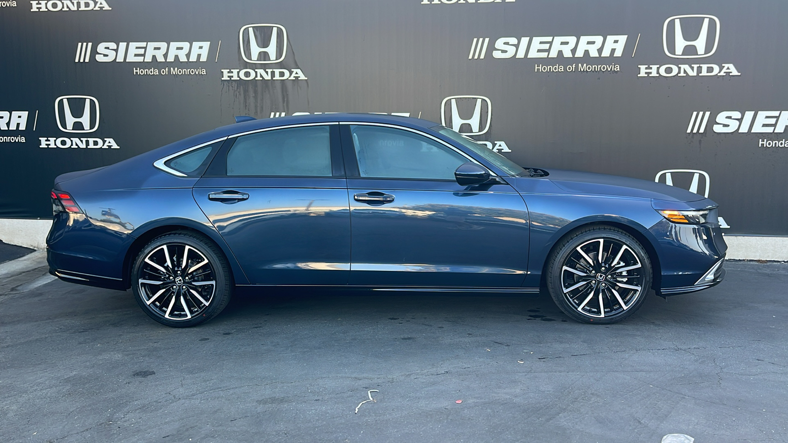 2025 Honda Accord Hybrid Touring 3