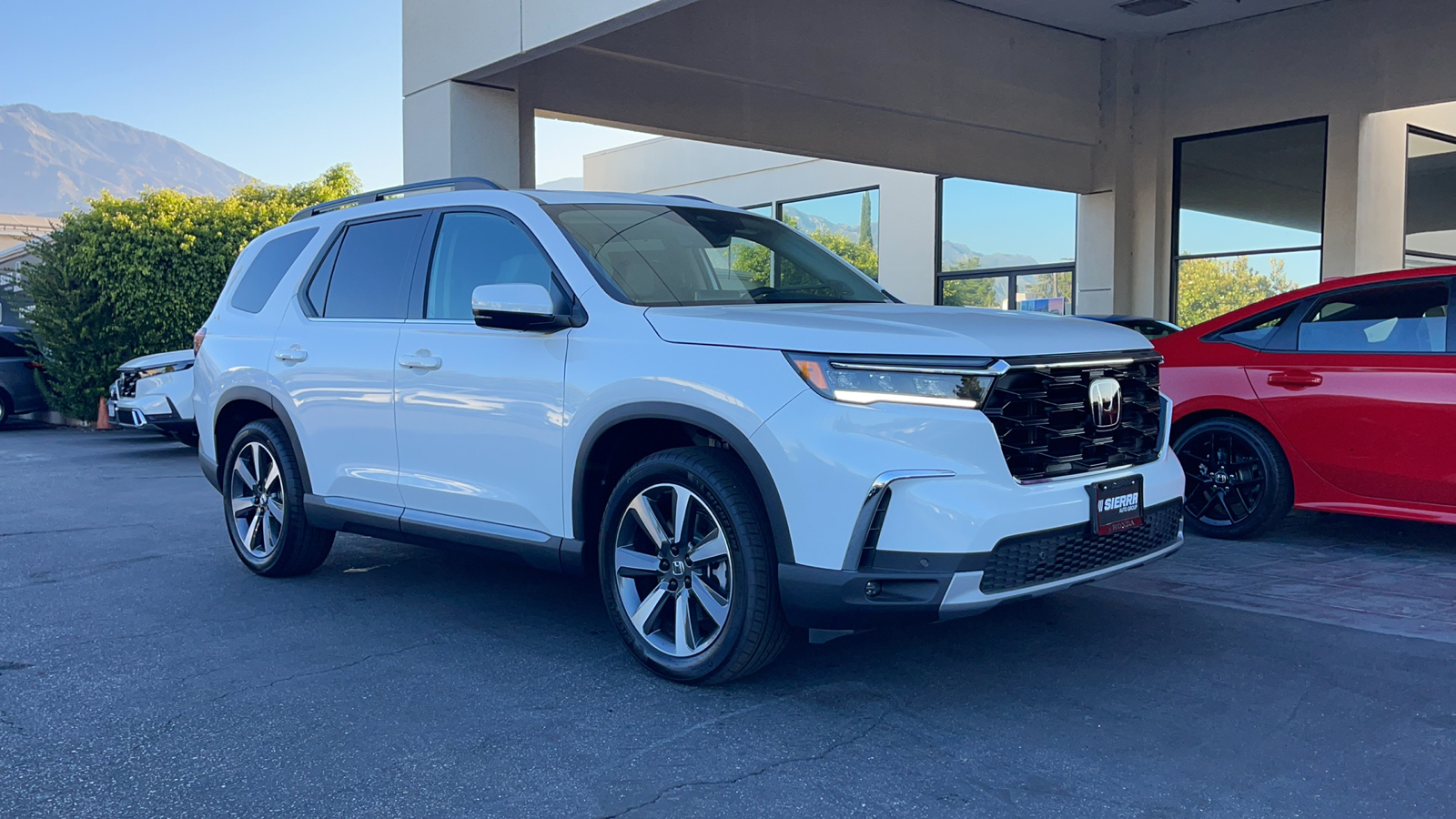 2025 Honda Pilot Touring 1