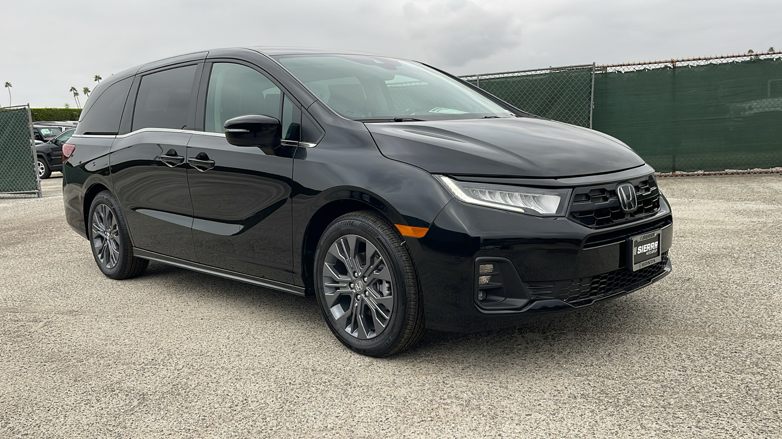 2025 Honda Odyssey Touring 2