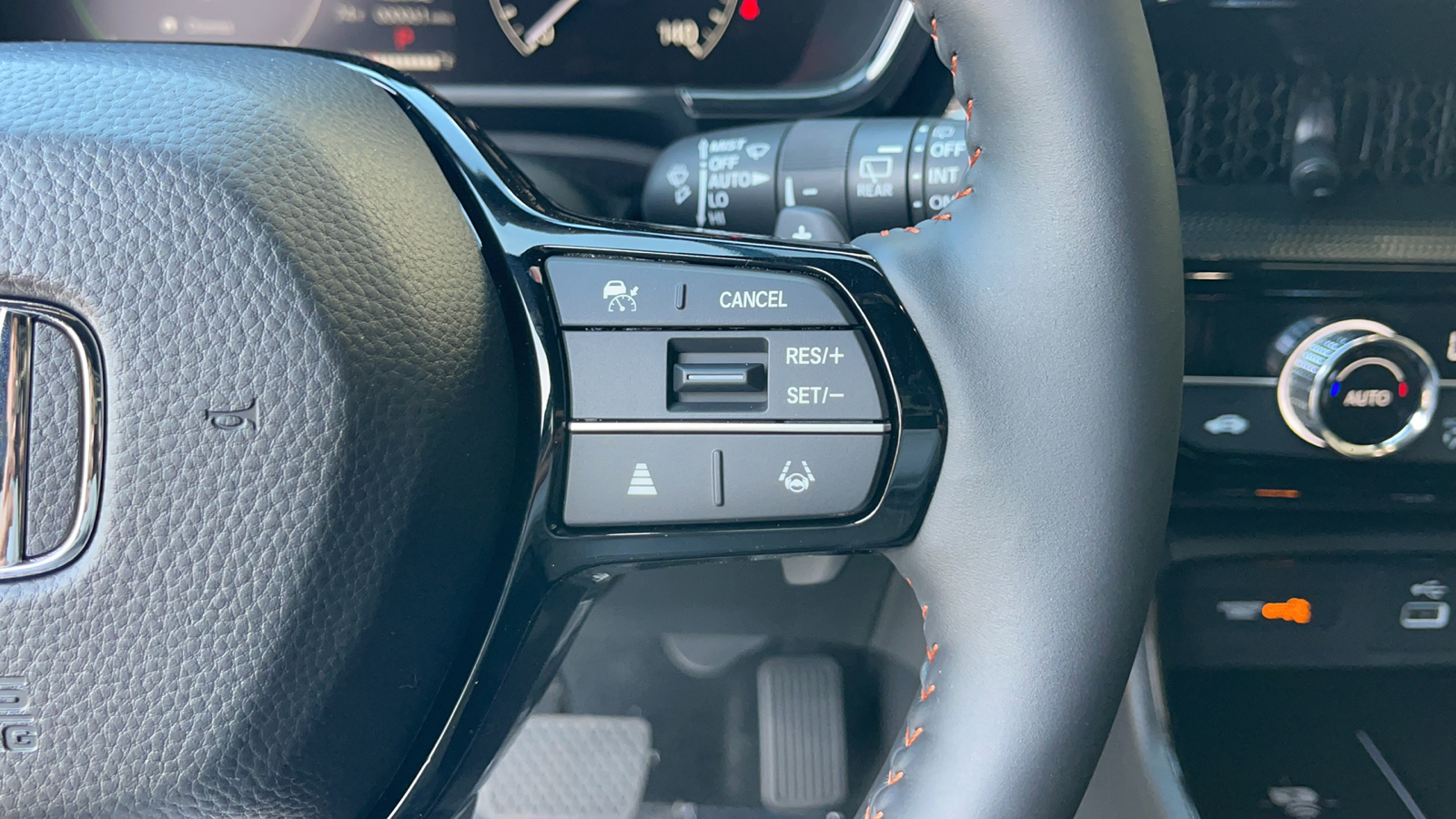 2025 Honda CR-V Hybrid Sport Touring 25