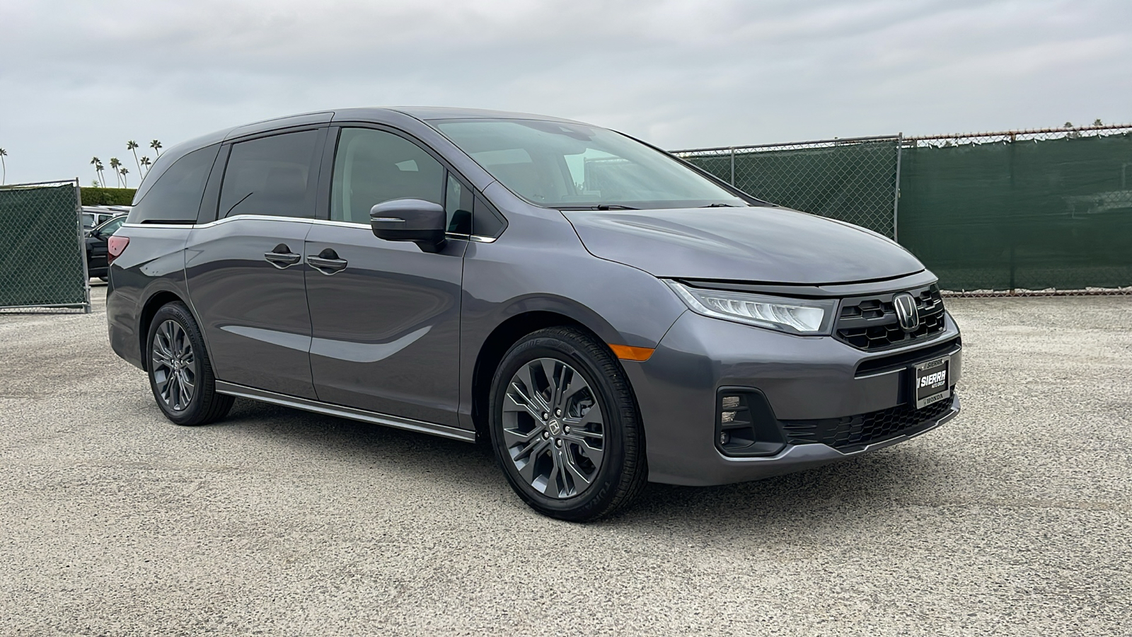 2025 Honda Odyssey Touring 2