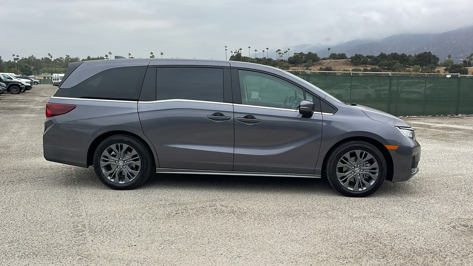 2025 Honda Odyssey Touring 3