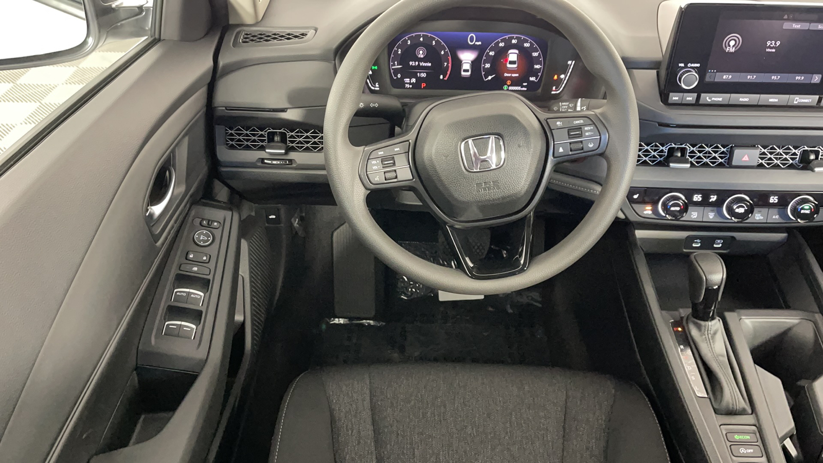 2025 Honda Accord Sedan SE 14