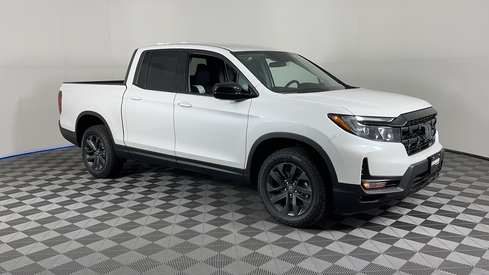 2025 Honda Ridgeline Sport 1